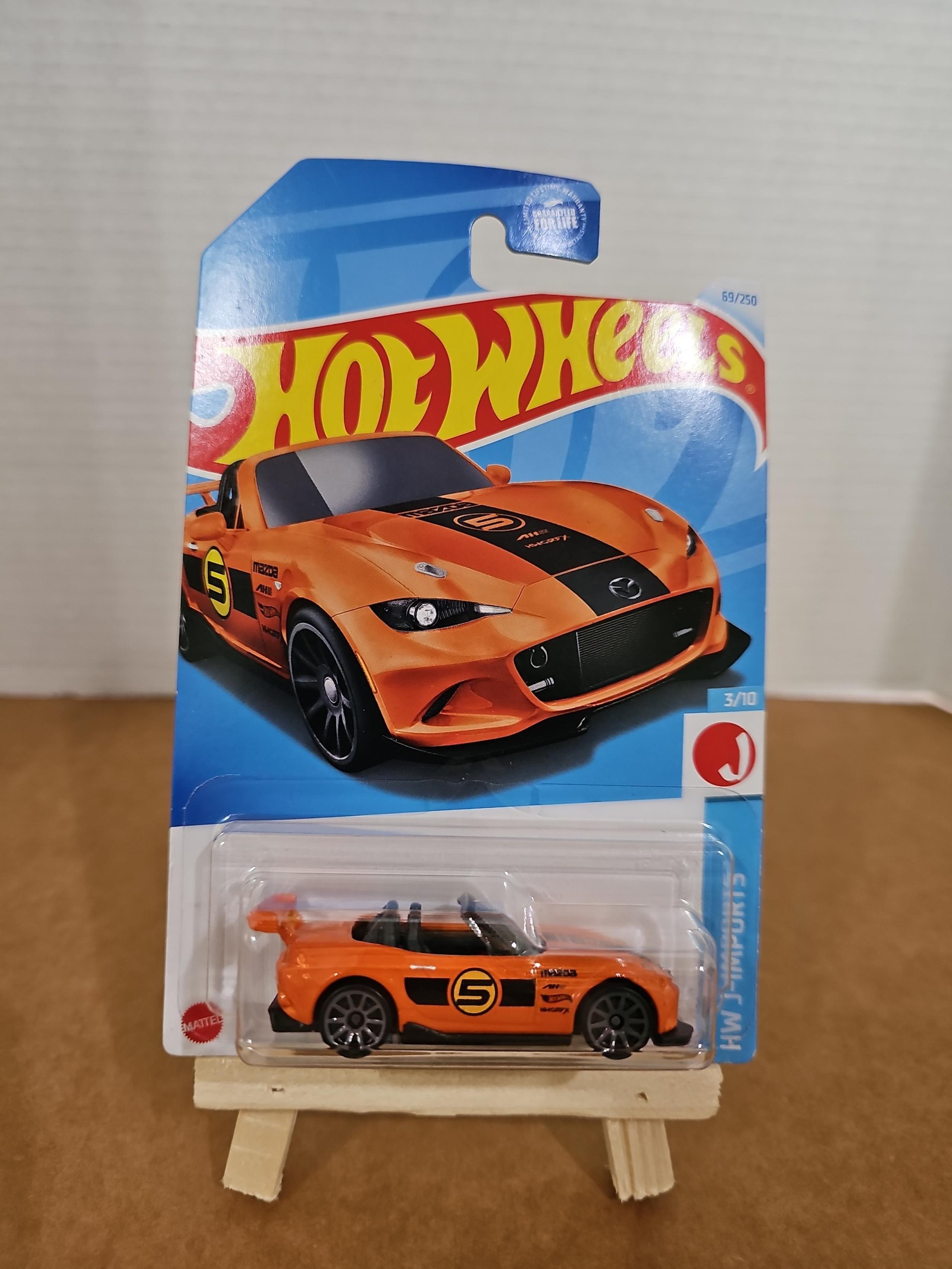 Hot Wheels '15 Mazda MX-5 Miata Car