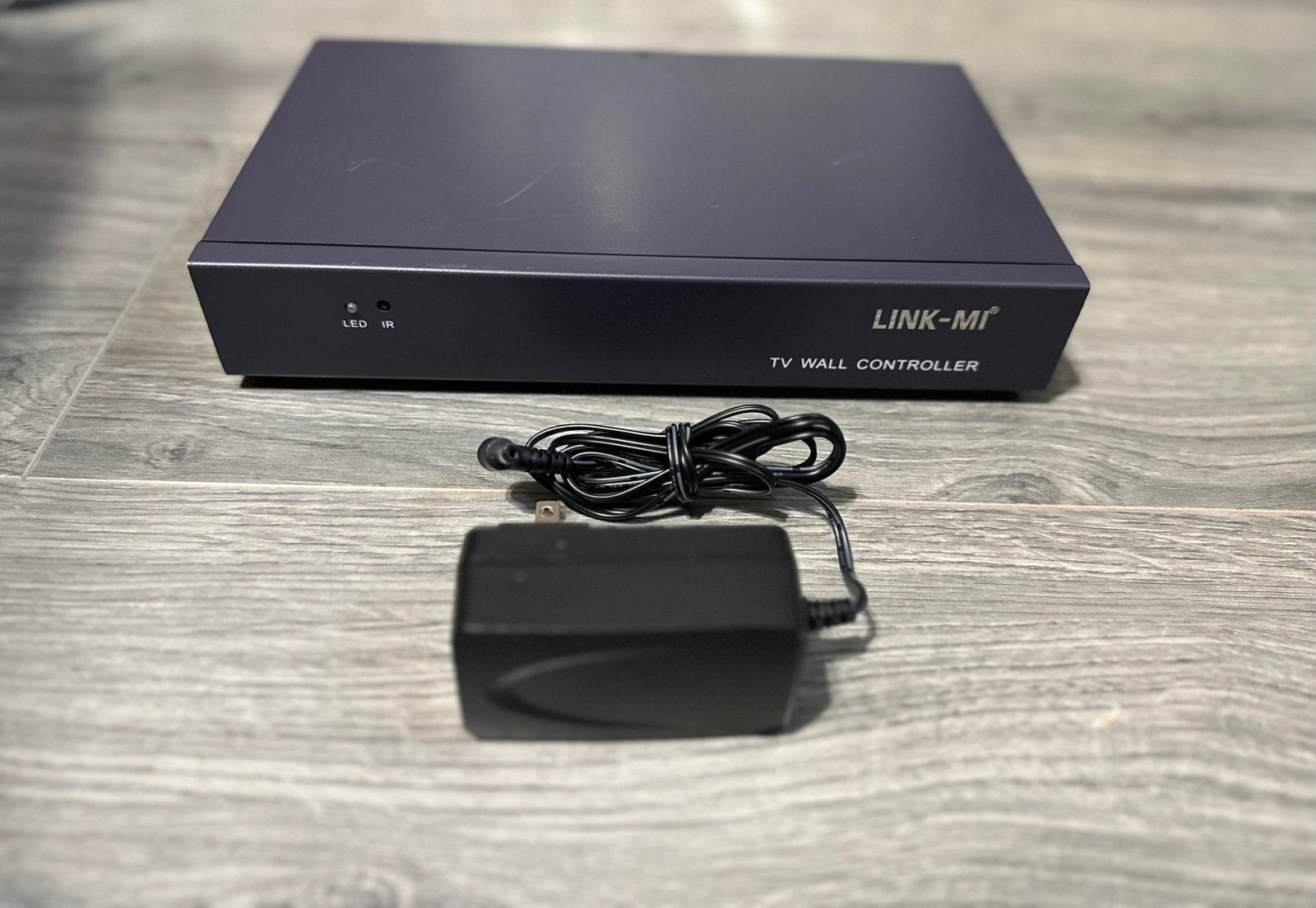 Link-MI LM-TV04 2x2 Video Wall Controller
