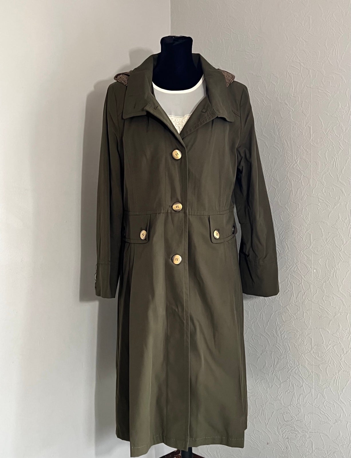 Fleet Street LTD. Woman’s Olive Coat