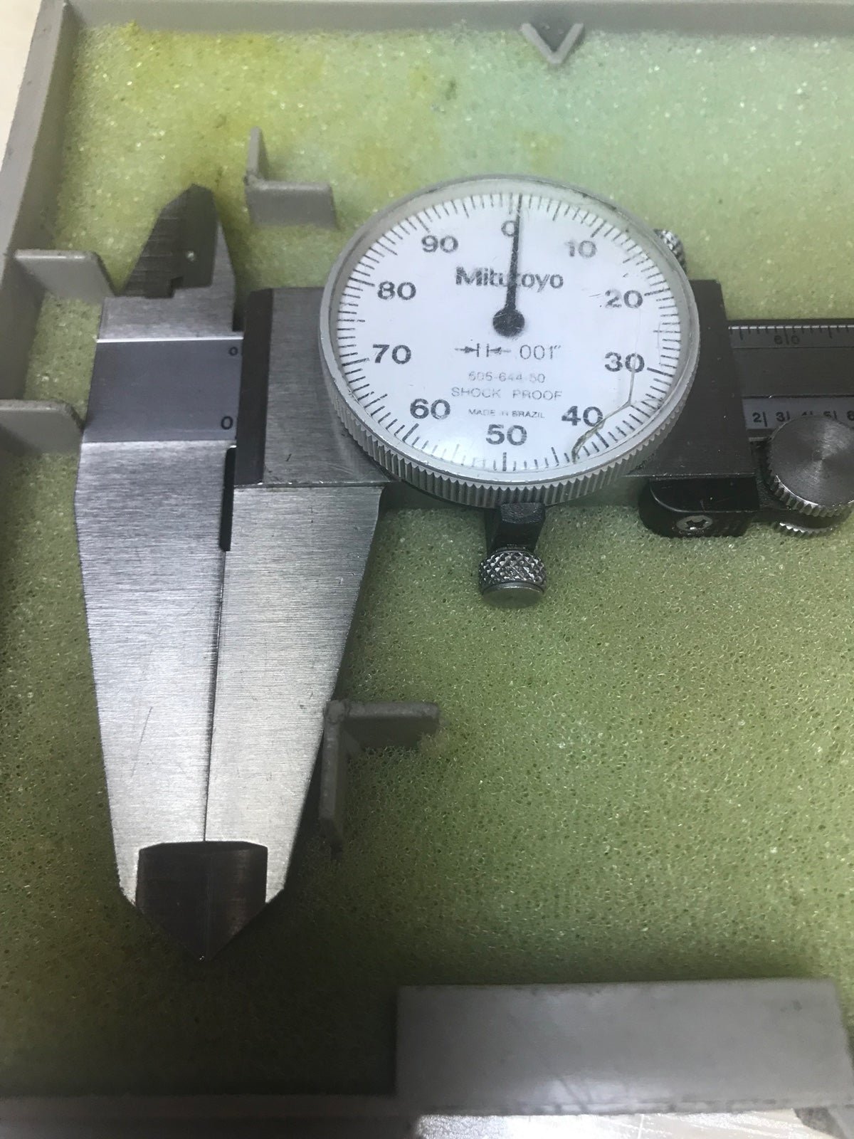 Machinist tool . 0-8 Dial Caliper by Mitutoyo .505-644-50