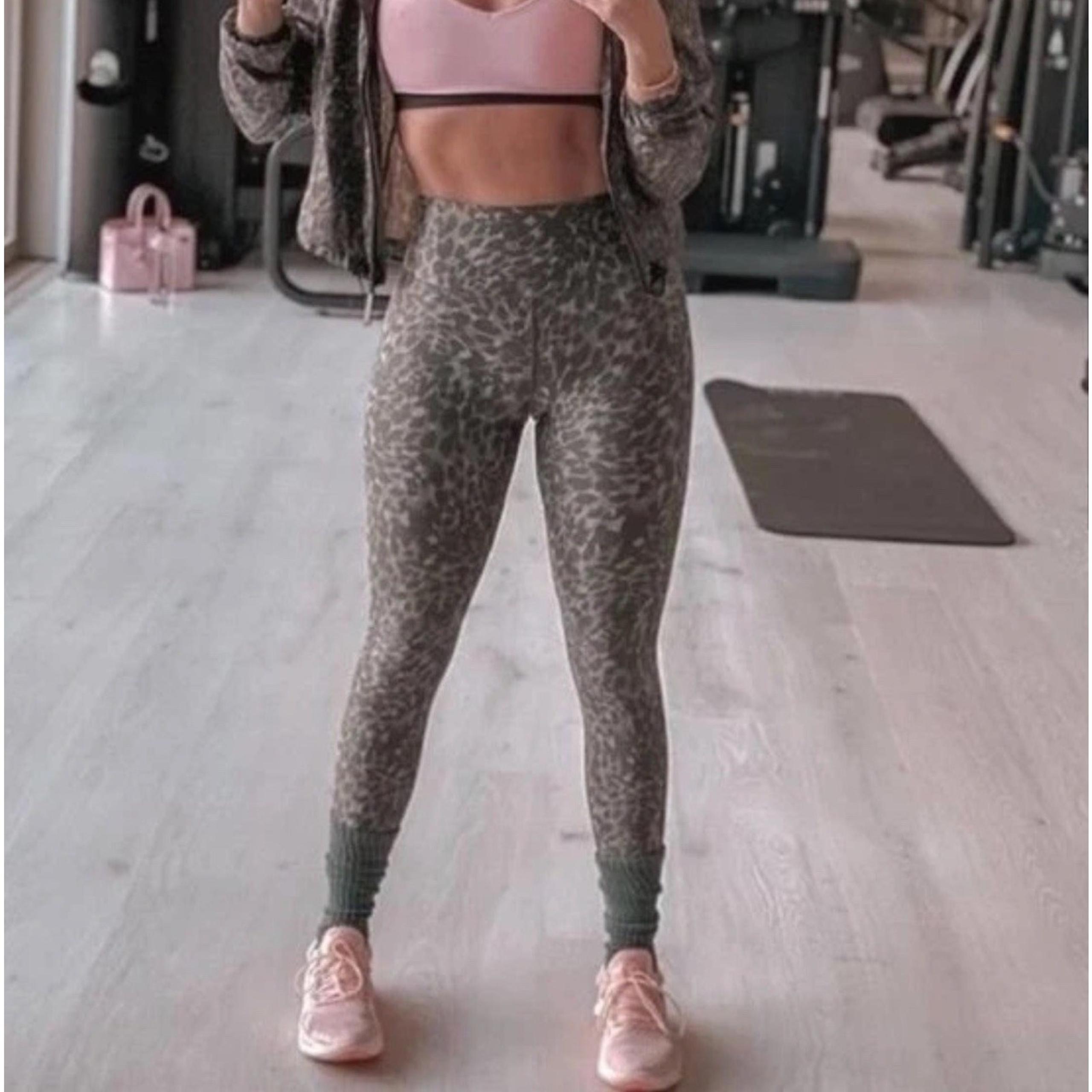 Good American, Womens Leggings Large, High waist, Active Gym Leopard Whimsigoth