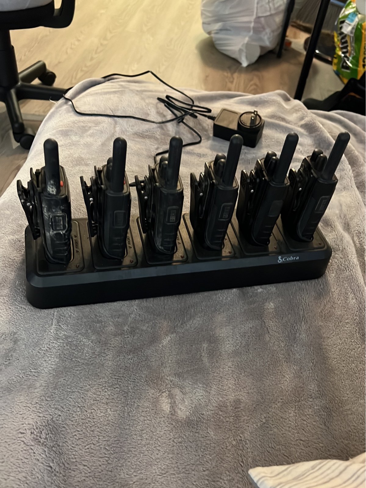 Cobra 6 piece walkee talkees!!