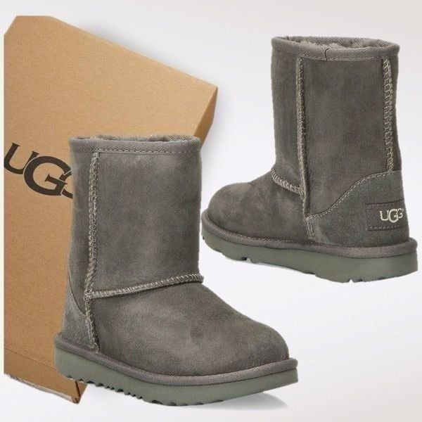UGG Classic Short II Toddler Kids Waterproof Shearling Boots Grey Size 7 NEW