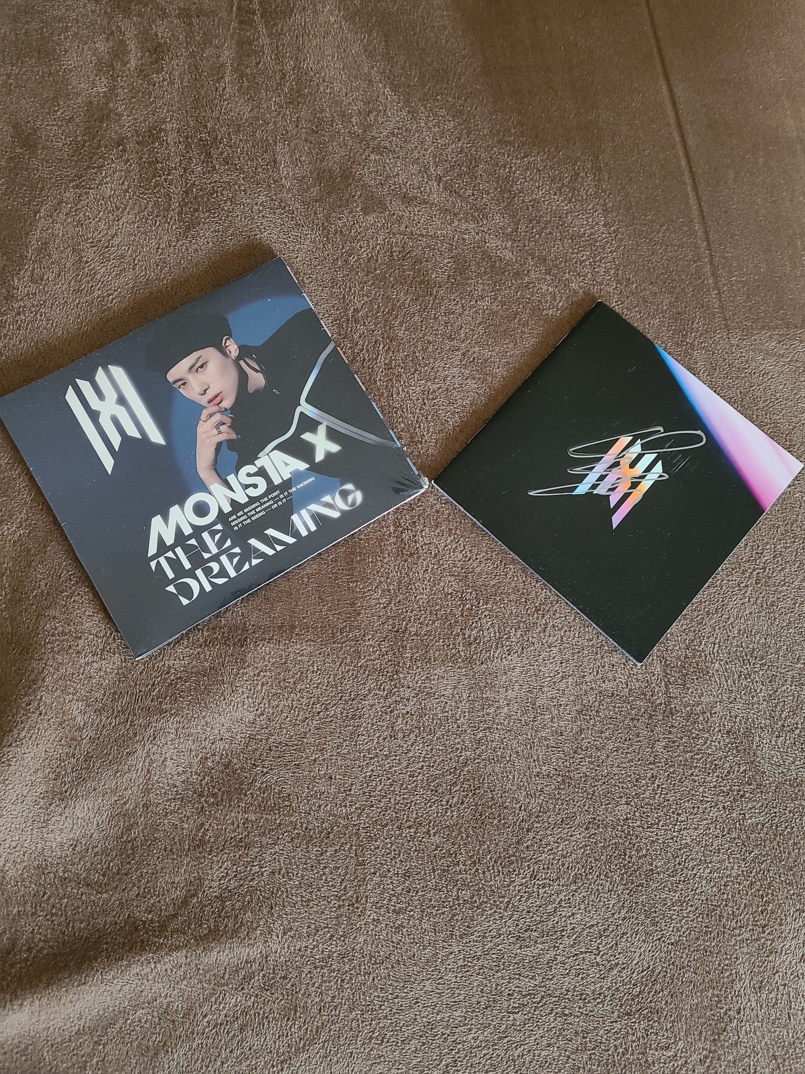 THE DREAMING SIGNED MINHYUK BOOKLET + CD