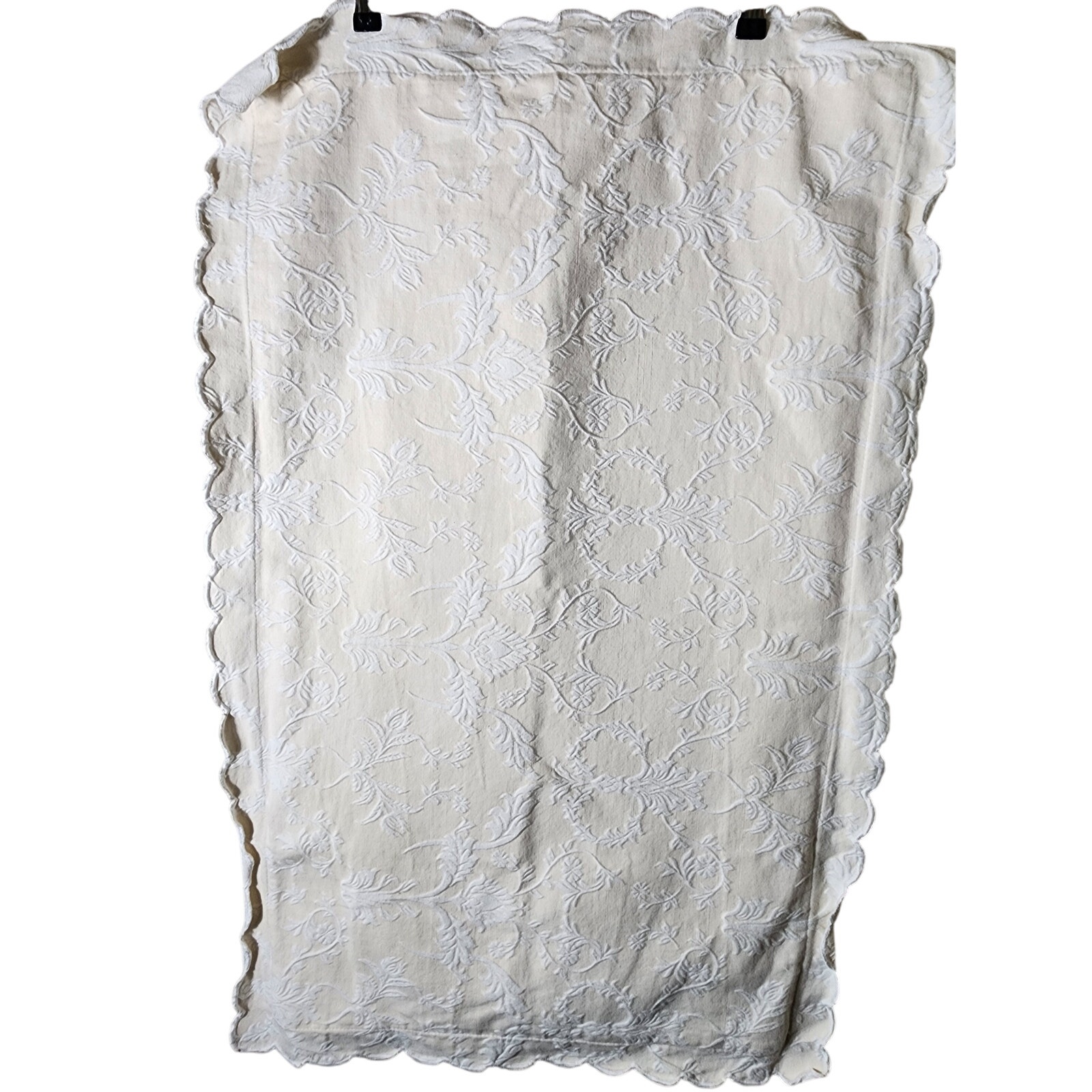 THE PRESERVATION SOCIETY OF NEWPORT COUNTY Ivory Matelassé Scallop KING Sham