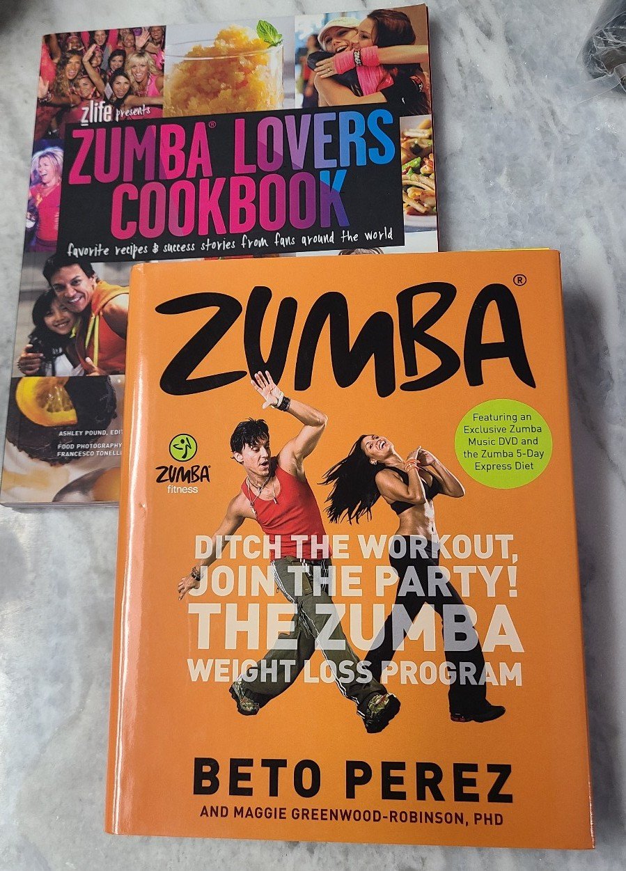 ZUMBA Lovers Cookbook & ZUMBA Weightloss Program (set of 2)