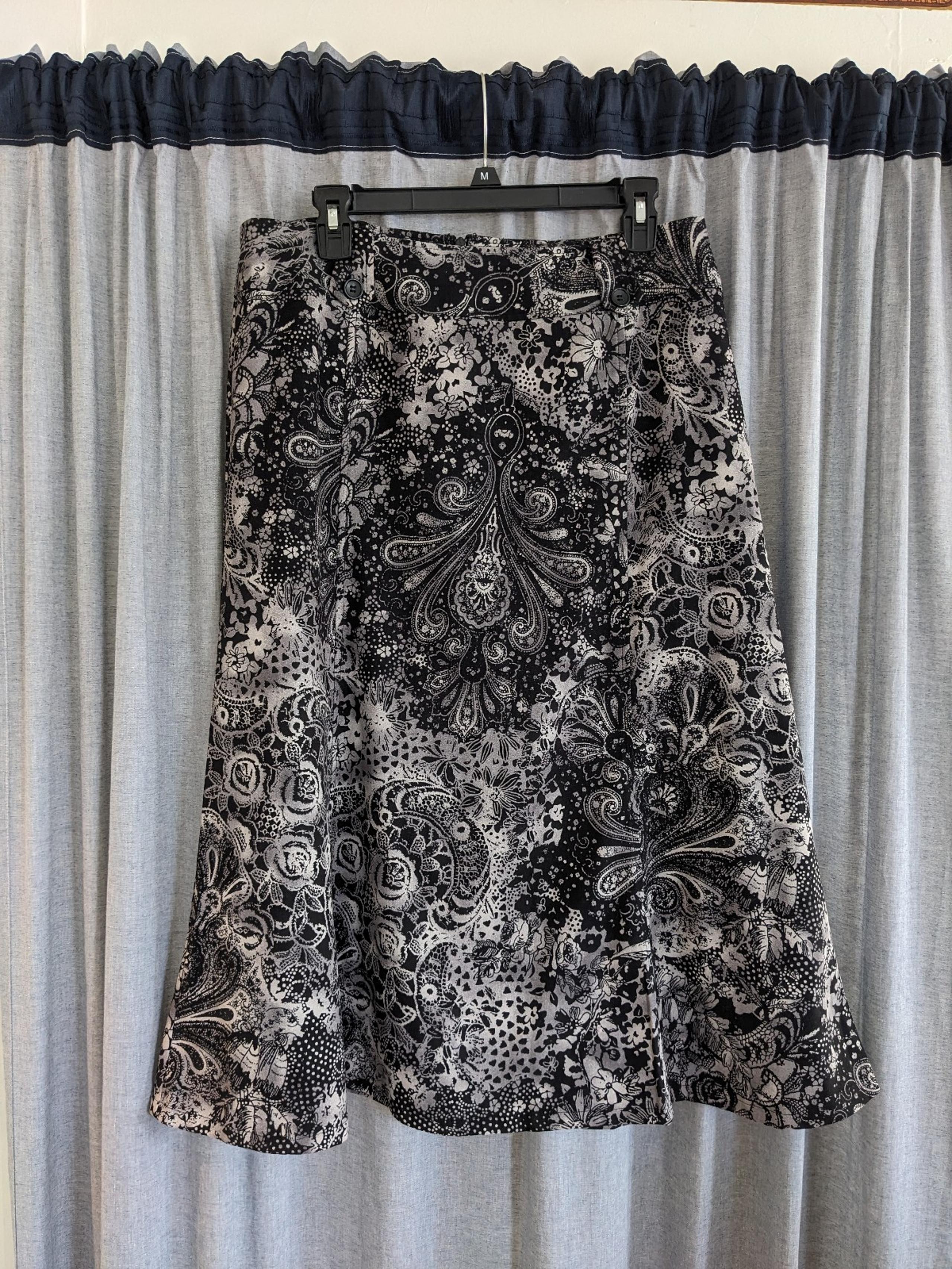 Christopher & Banks black gray paisley print a-line midi skirt size 10
