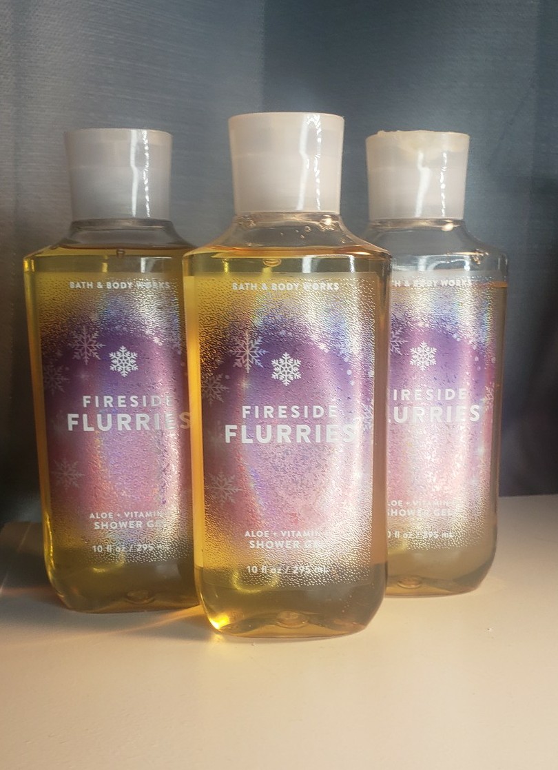 NEW BBW FIRSIDE FLURRIES SHOWER GELS X3