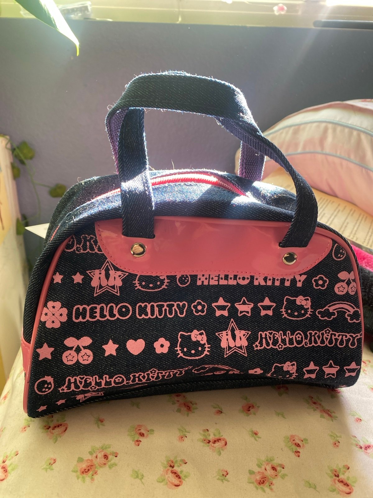 Hello Kitty Rare mini bowler / boston bag 2004