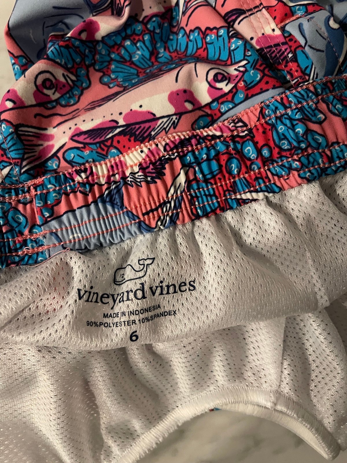 Vineyard Vines swim trunks Boys size 6