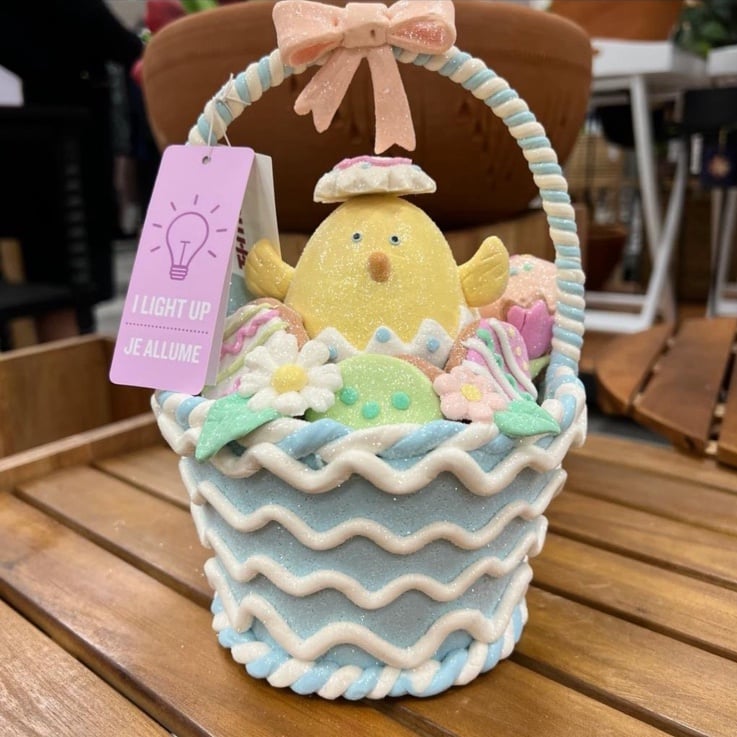 Light Up Gingerbread Chick Easter Basket !