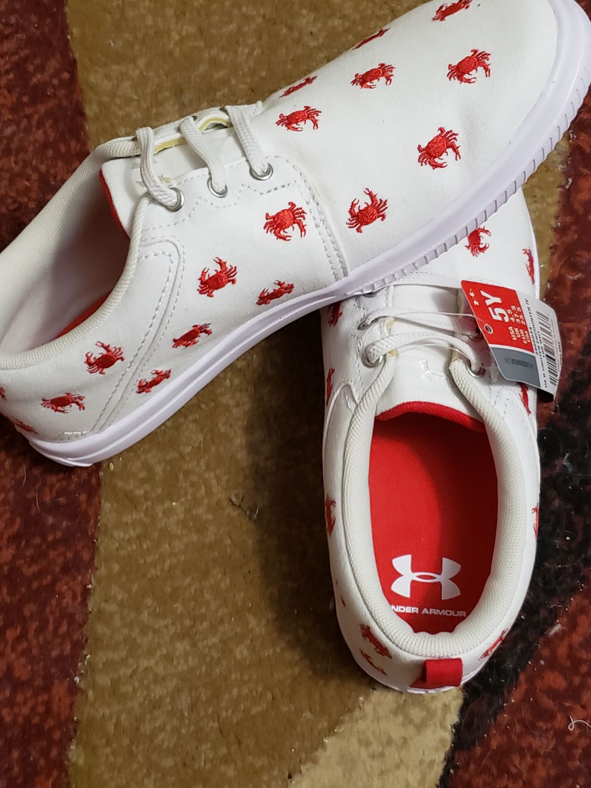 NWT UnderArmour Tennis Shoes