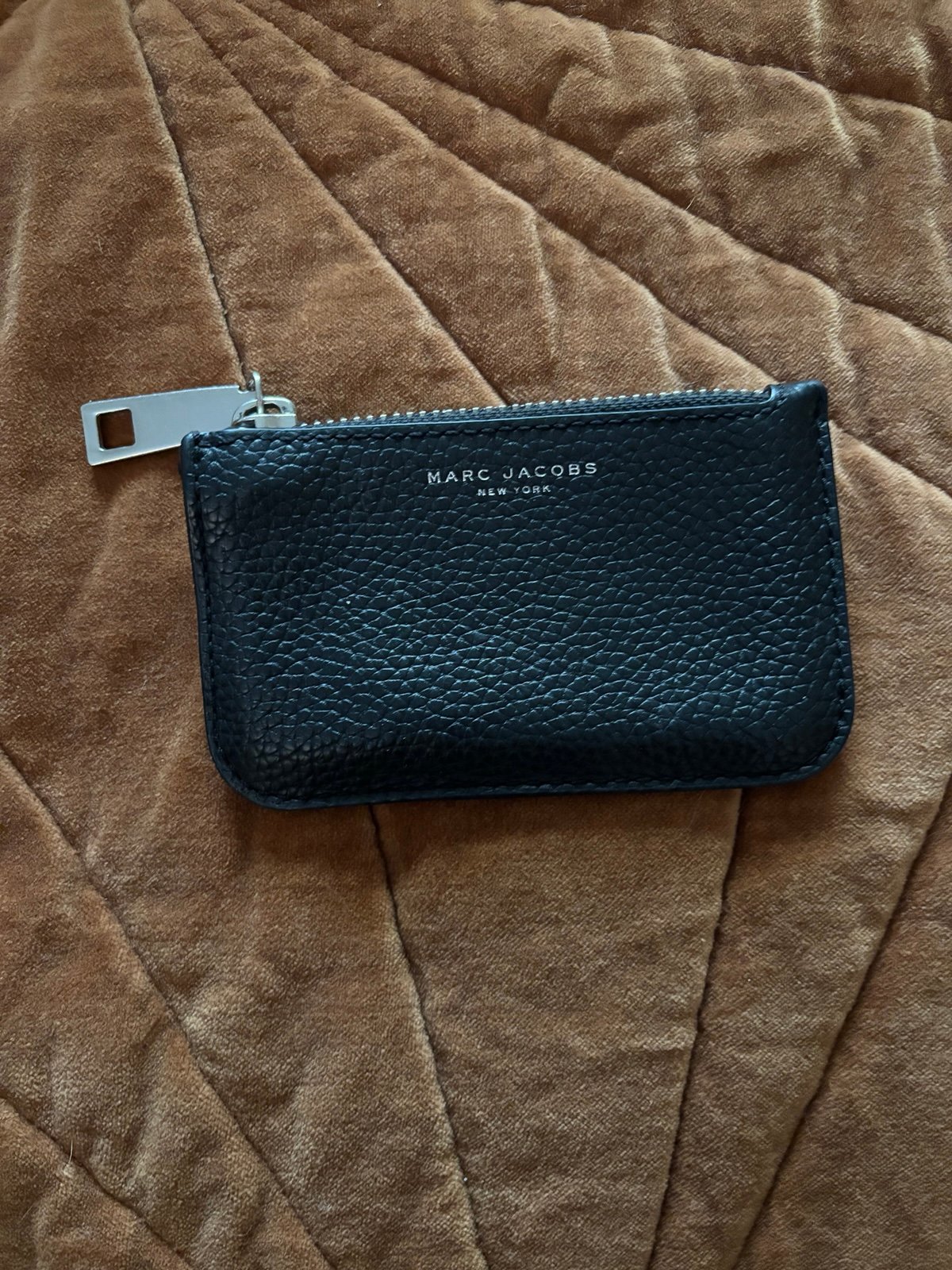 Marc Jacob’s black leather keychain wallet