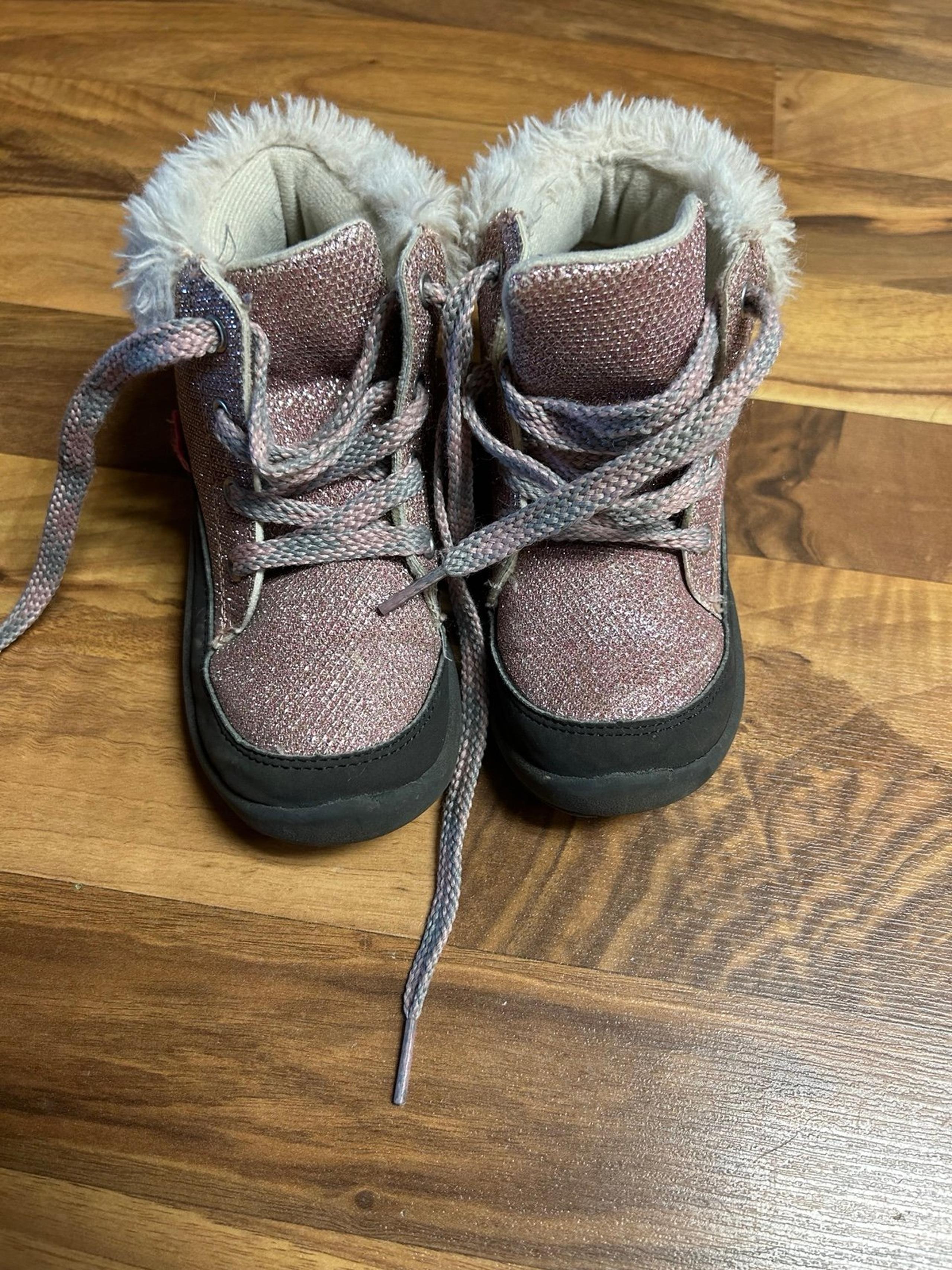 kids girls oshkosh Boots sz 10
