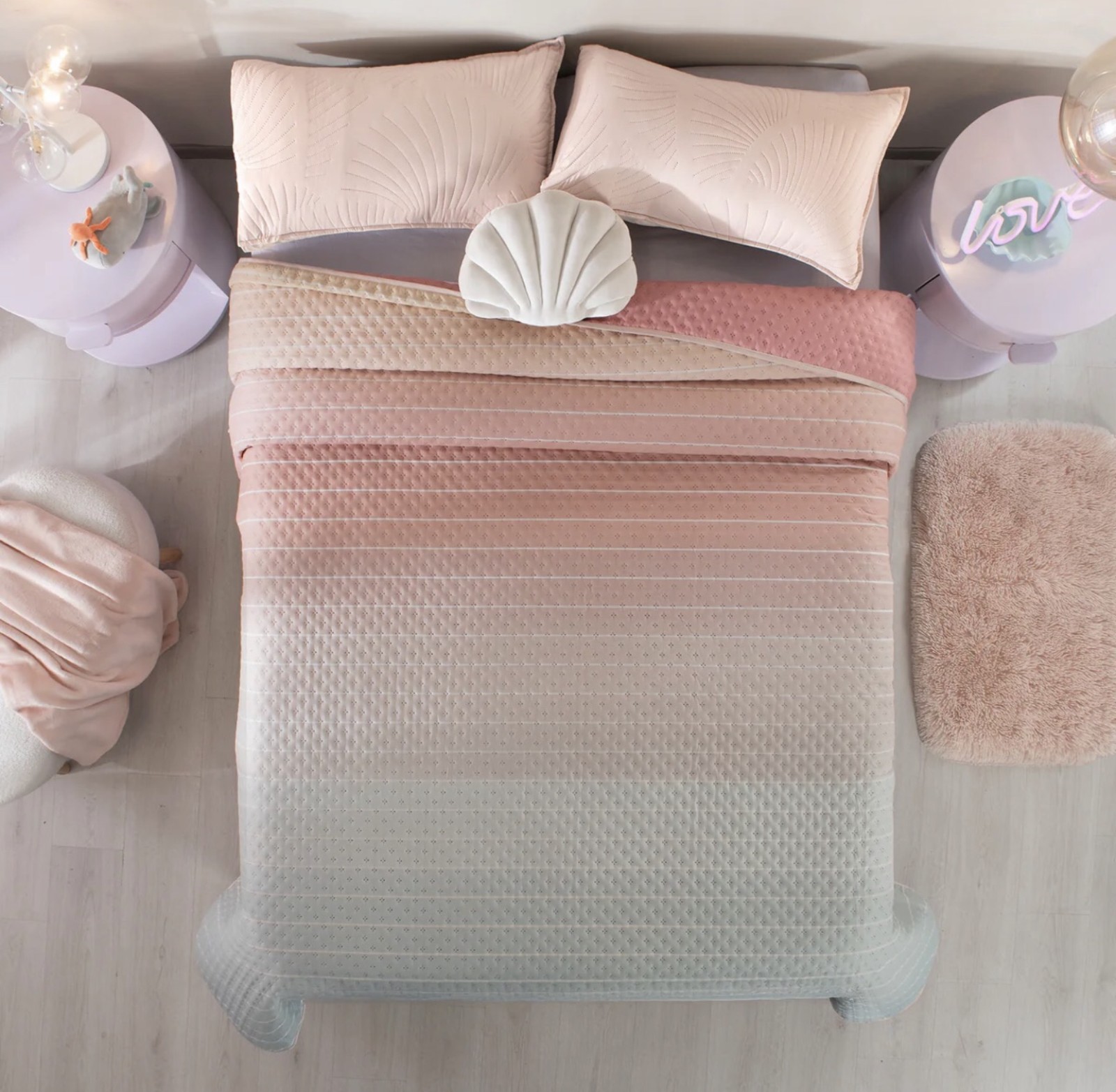 COMFORTER