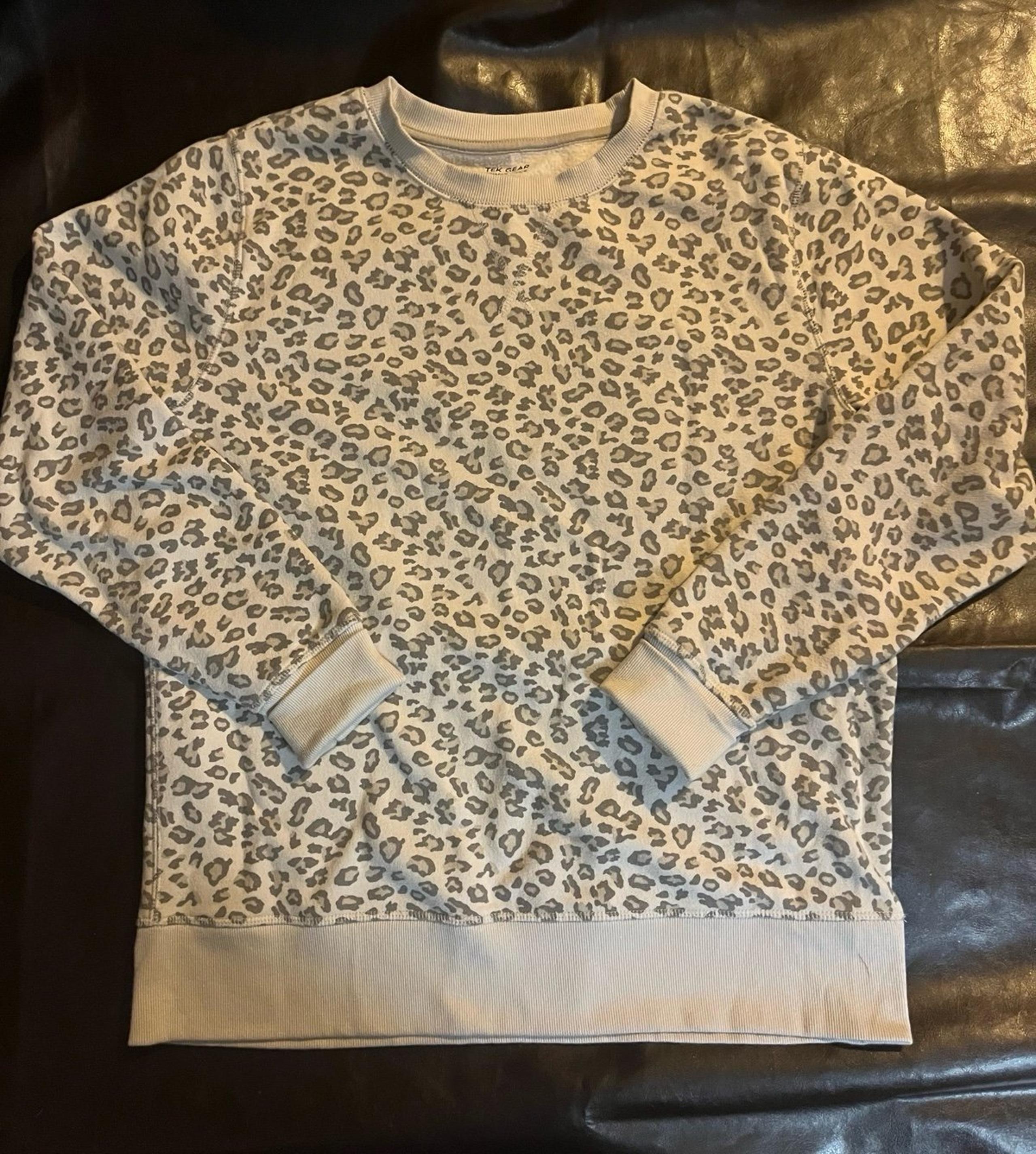 Women’s large ultrasoft fleece sweatshirt