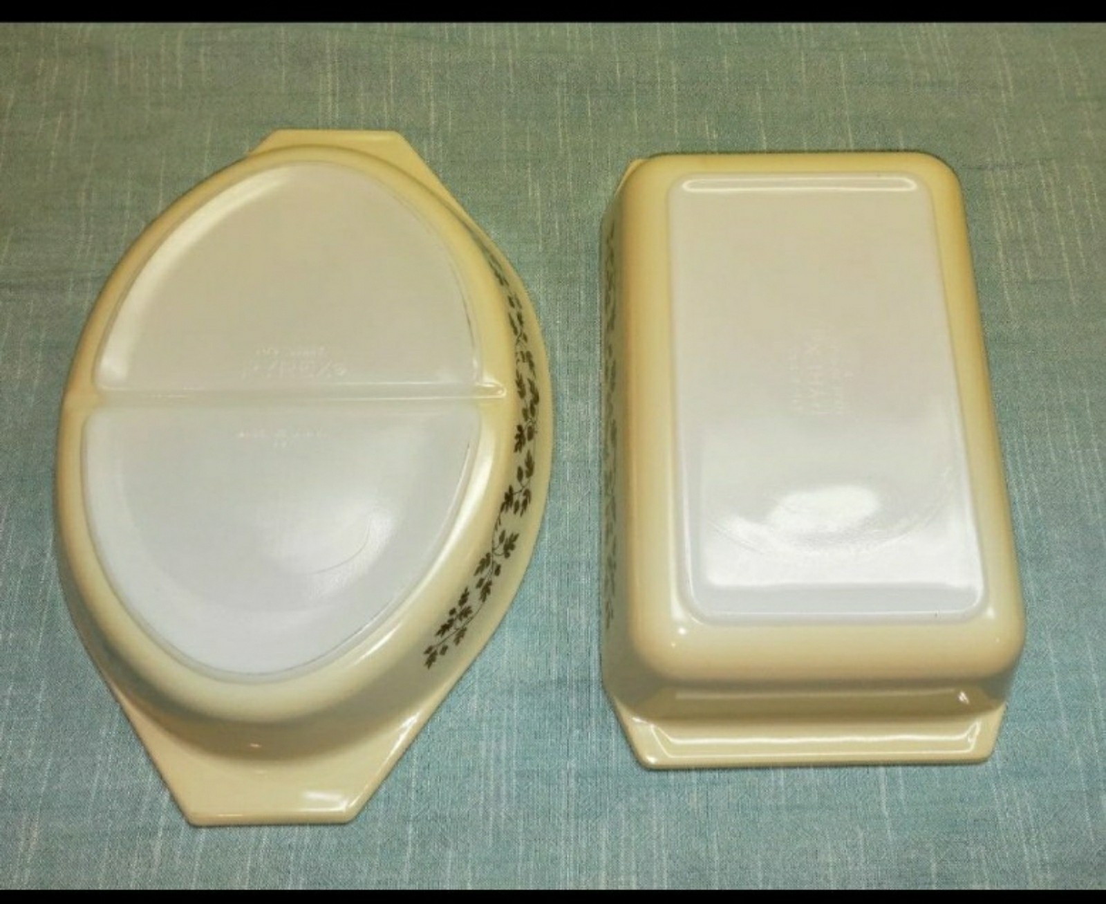 Pyrex Acorn Space Saver 575B & Divided shops Casserole Set of 2