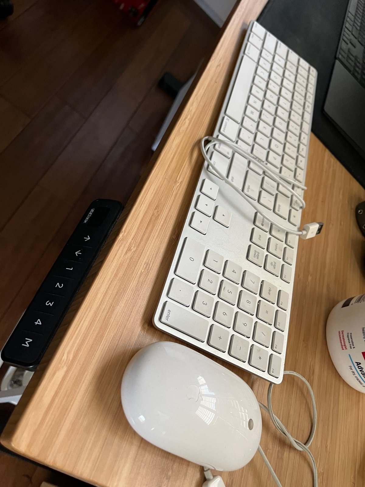 Genuine Apple Mac Keyboard A1243 & Mighty Mouse A1152 Wired USB Combo