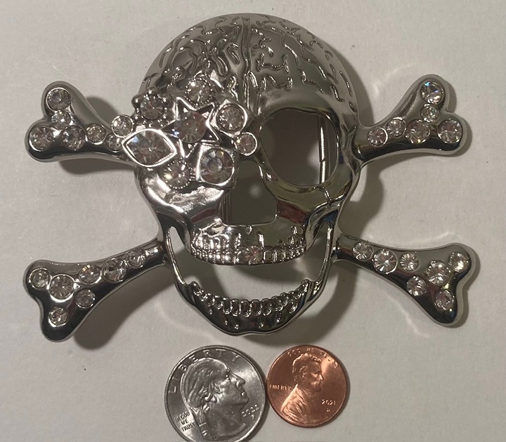 Vintage Metal Belt Buckle, Skull and Bones, Pirate, Sparkly Stones, Gothic, Nice