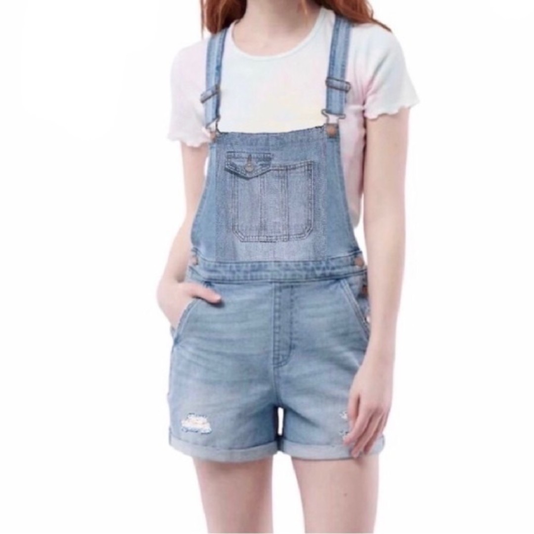 VTG Y2K L.E.I. Blue Light Wash Denim Distressed Cuffed Hem Bib Overall Shorts