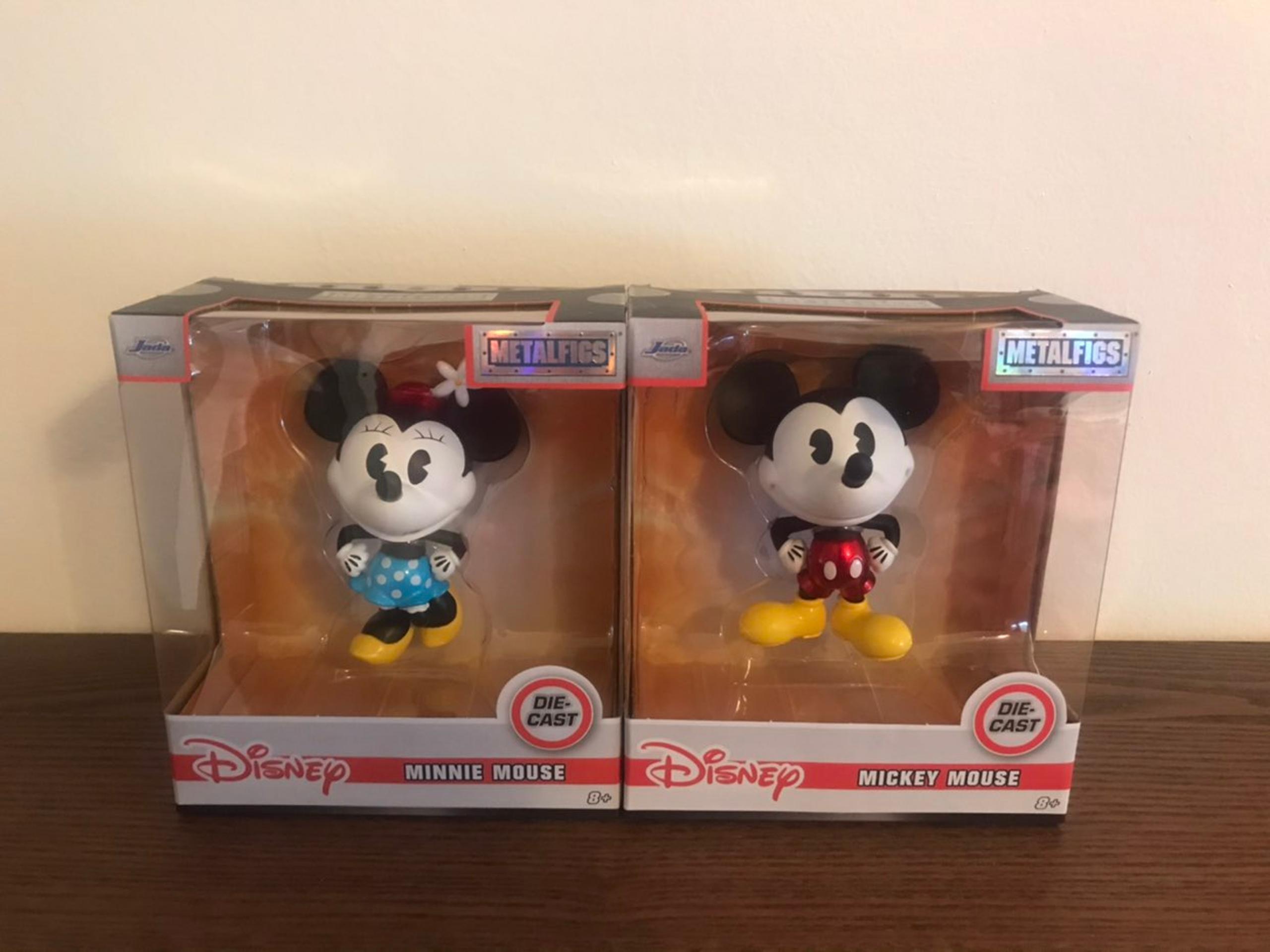 Disney mini figures metal mickey and minnie