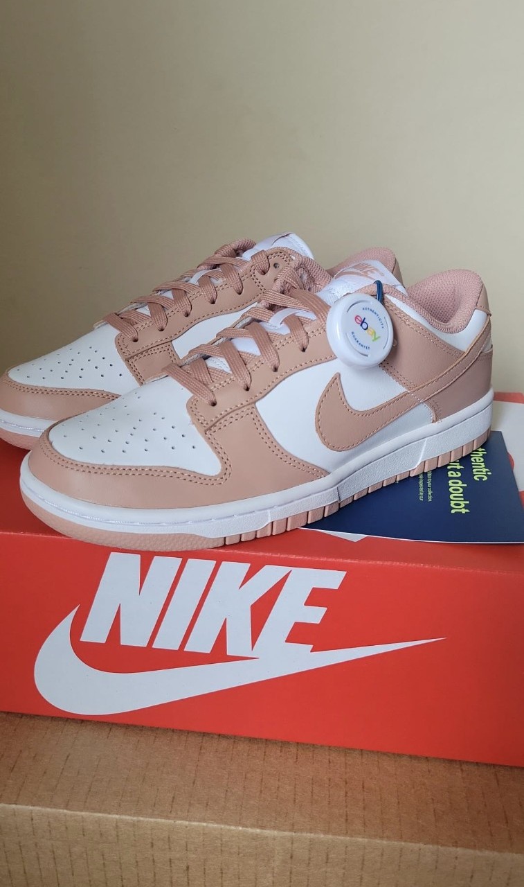 Nike dunk low rose whisper W size 8.5