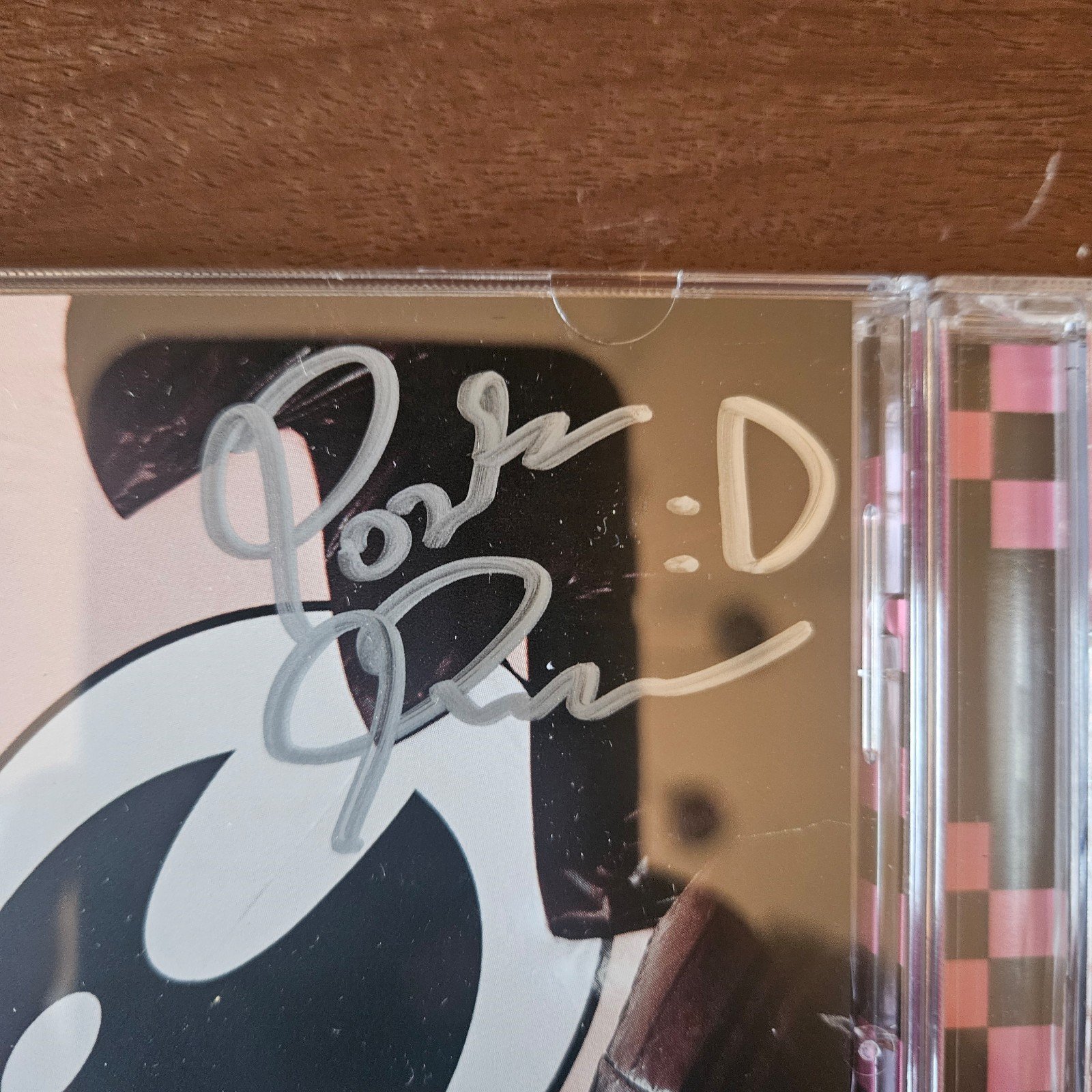 IN HAND! COVER SIGNED! PORTER ROBINSON SMILE! :D CD - detail