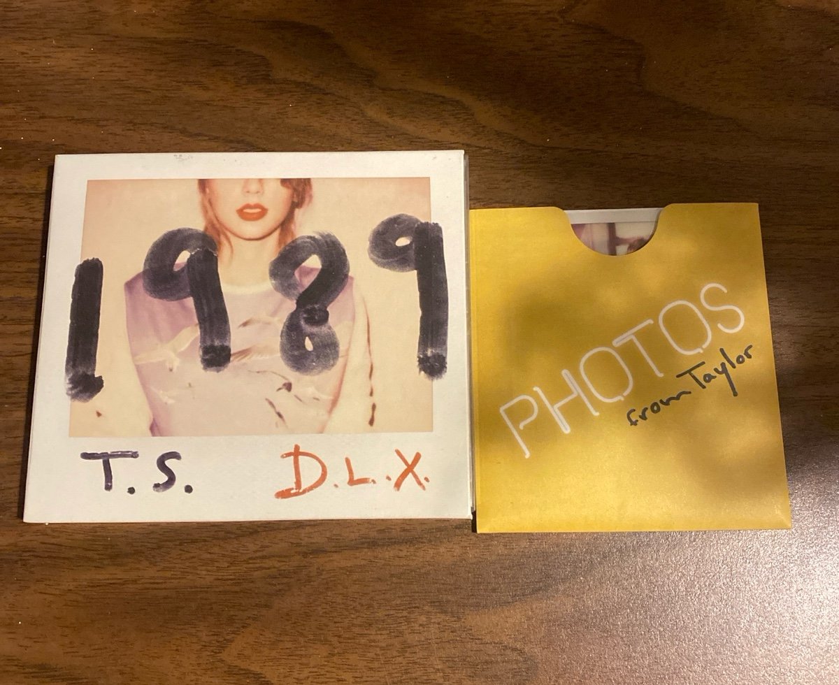 Taylor Swift Deluxe 1989 CD Polaroids New