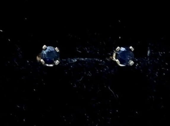 10K Gold Sapphire Studs Earrings
