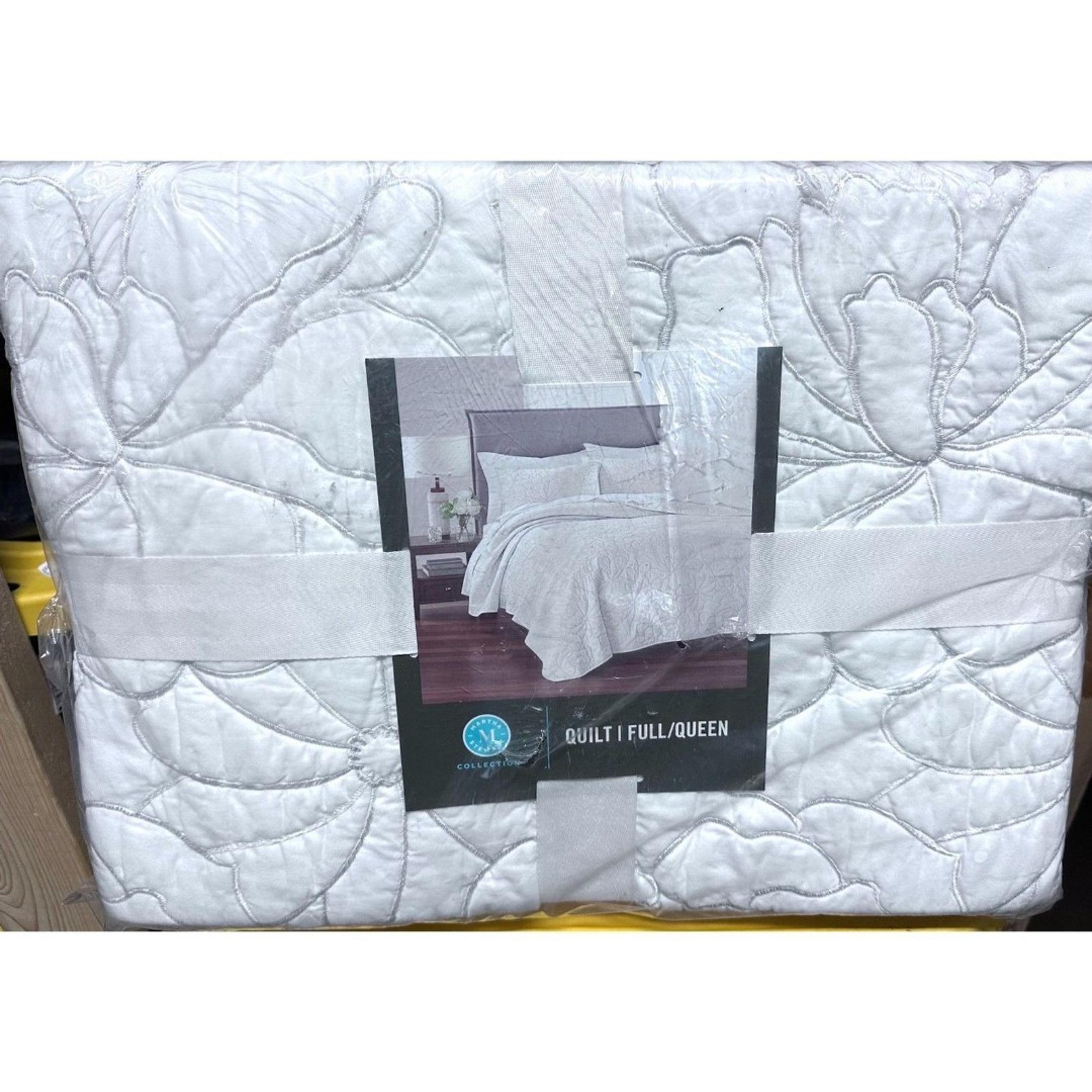 Martha Stewart collection Embroidery Floral Queen Quilt Sham white/gray NEW
