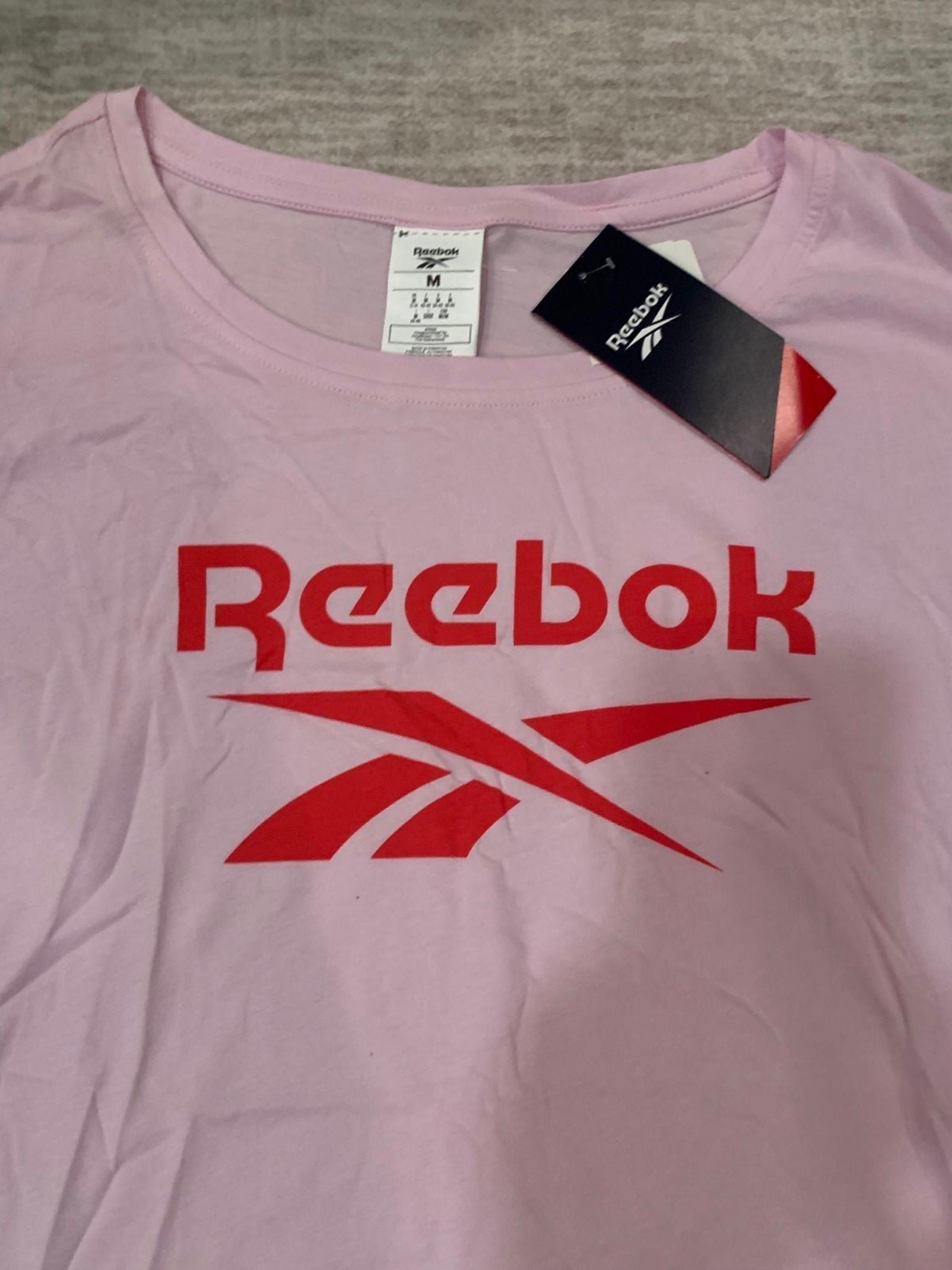 Reebok Women’s Medium Pink Red Tee Shirt Athletic Apparel New