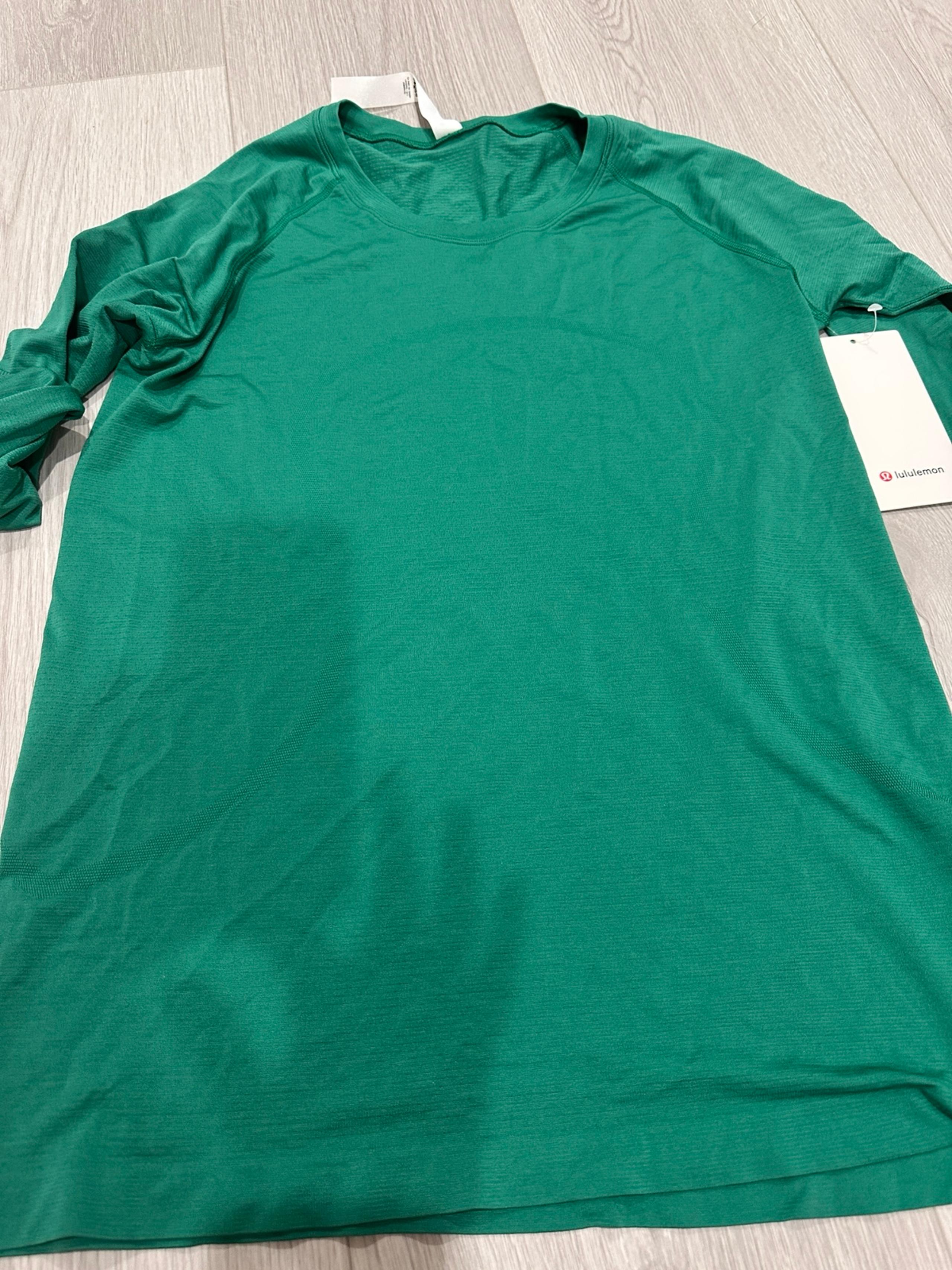 Lululemon swiftly tech