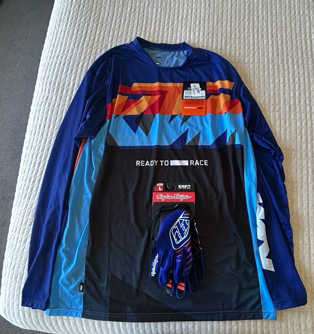 KTM Men’s Jersey 2XL /size L Gp Pro gloves