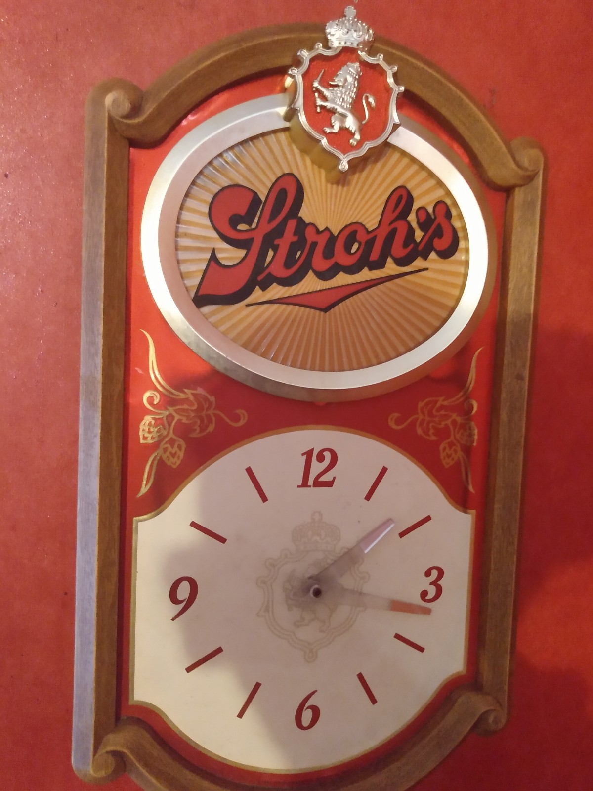 Strohs beer clock
