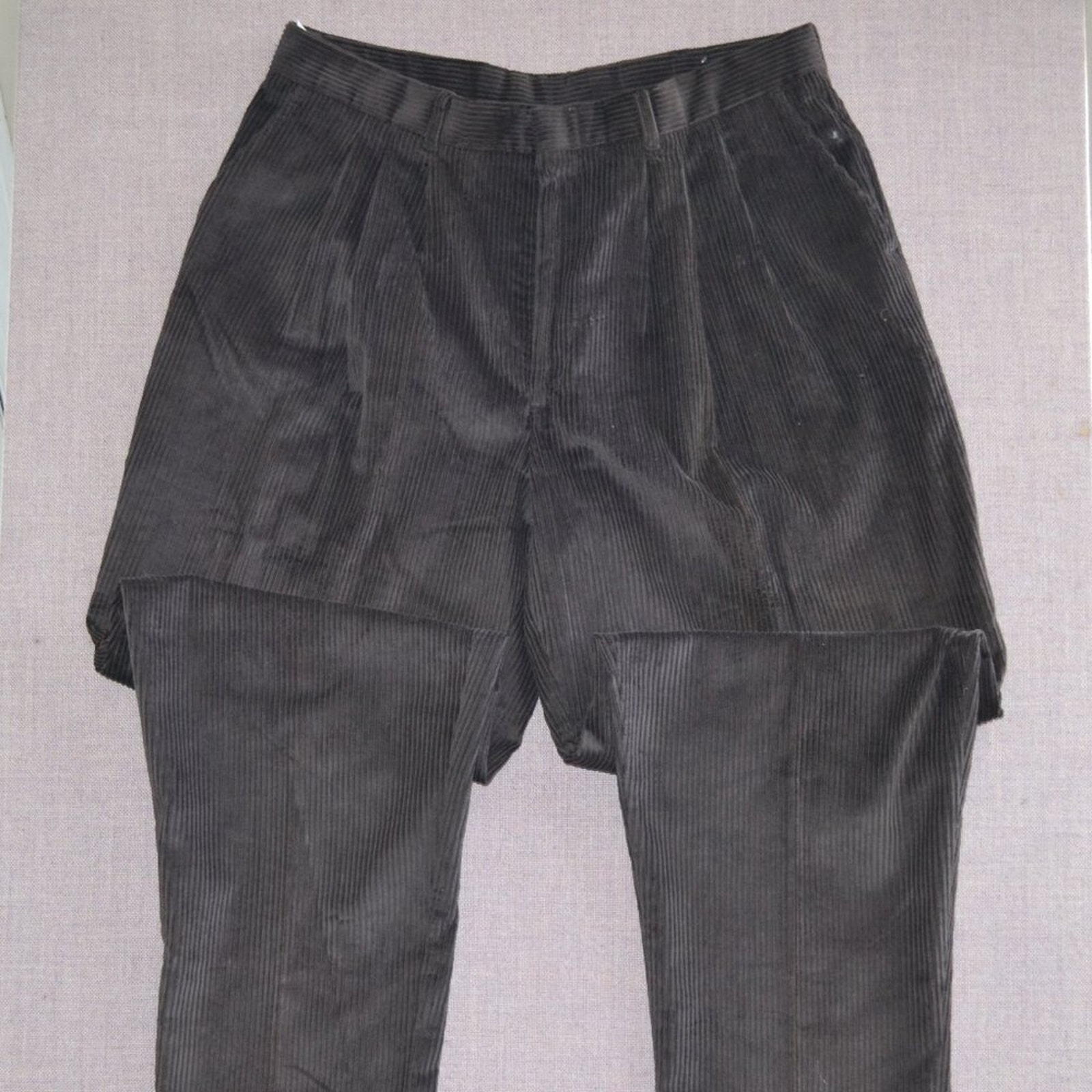 Vintage Smokey Joes Mens Pants Corduroy Brown Pleated Cuff Hem 4 Pockets