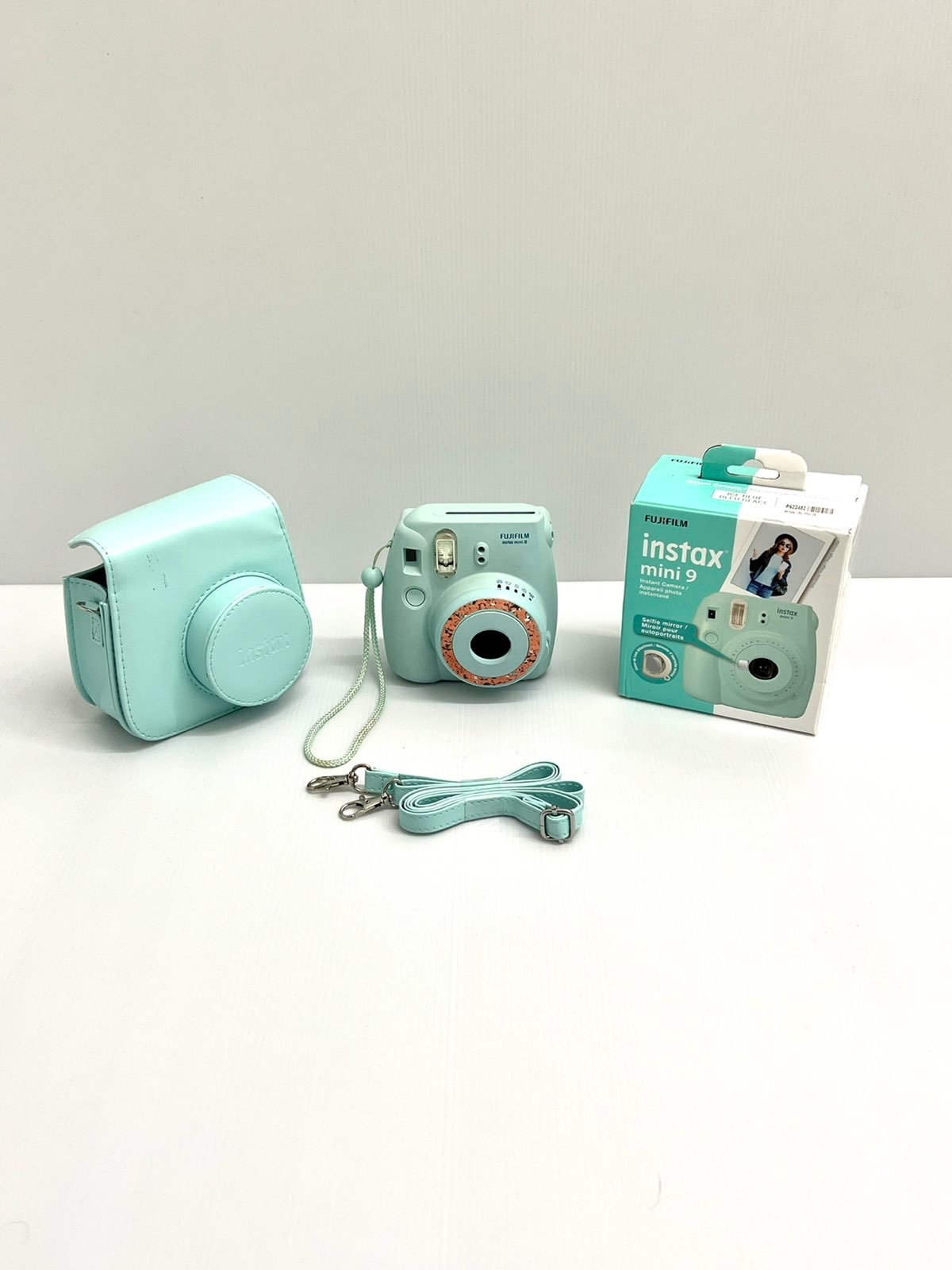 Fujifilm Instax Mini 9 Instant Film Camera Ice Blue + Matching Bag