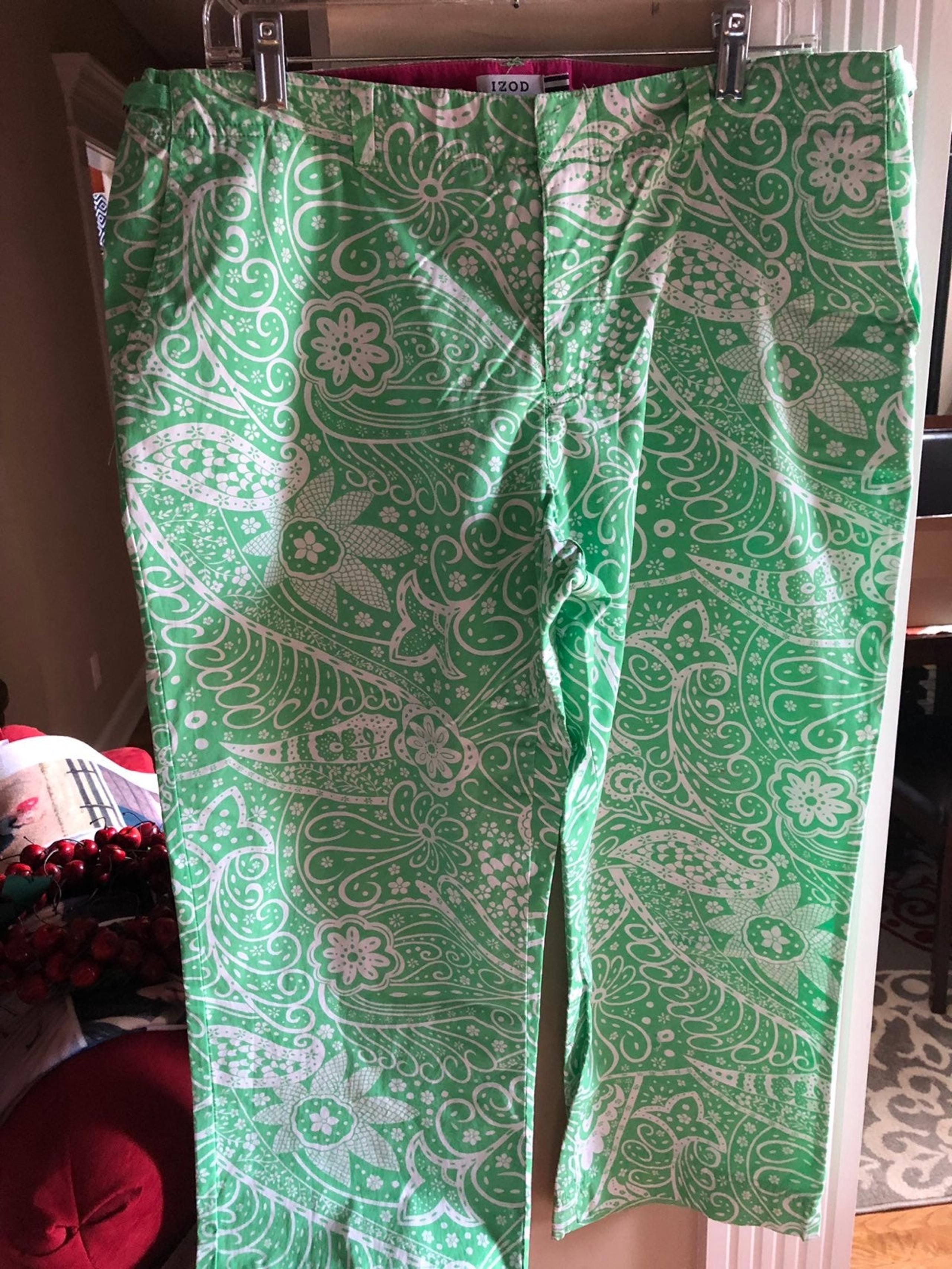 Fun pair of Izod size 14 capris