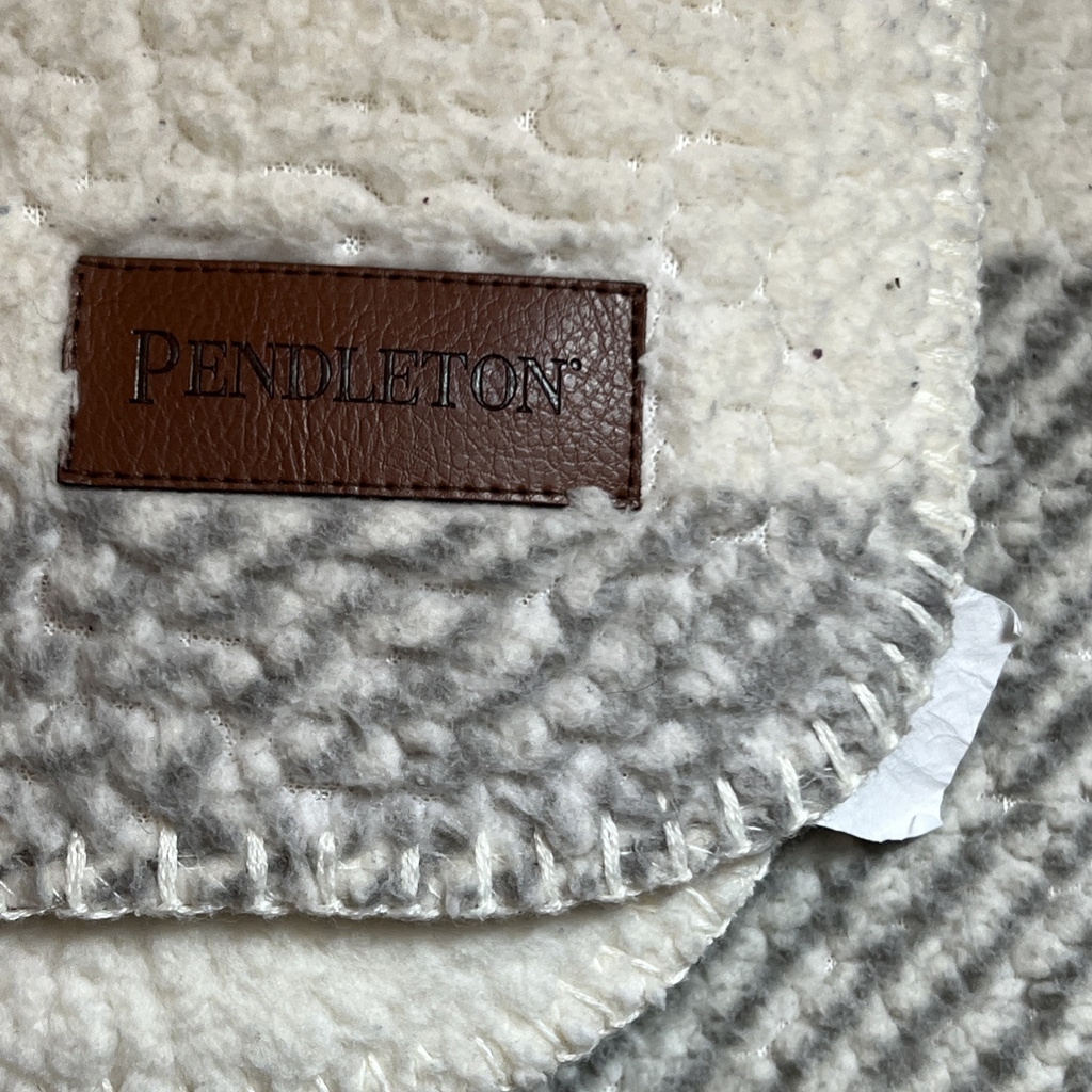 Pendleton Fleece Sherpa Blanket 4ftx8ft Soft Buffalo Plaid Gray Cream