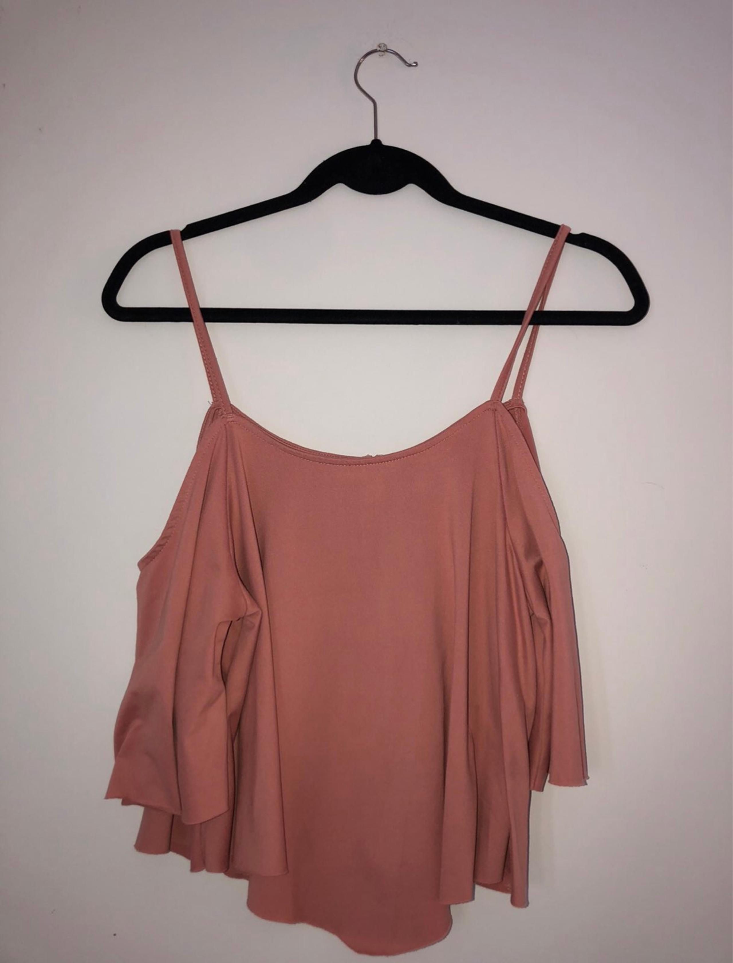 Light pink ruffled sleeve top