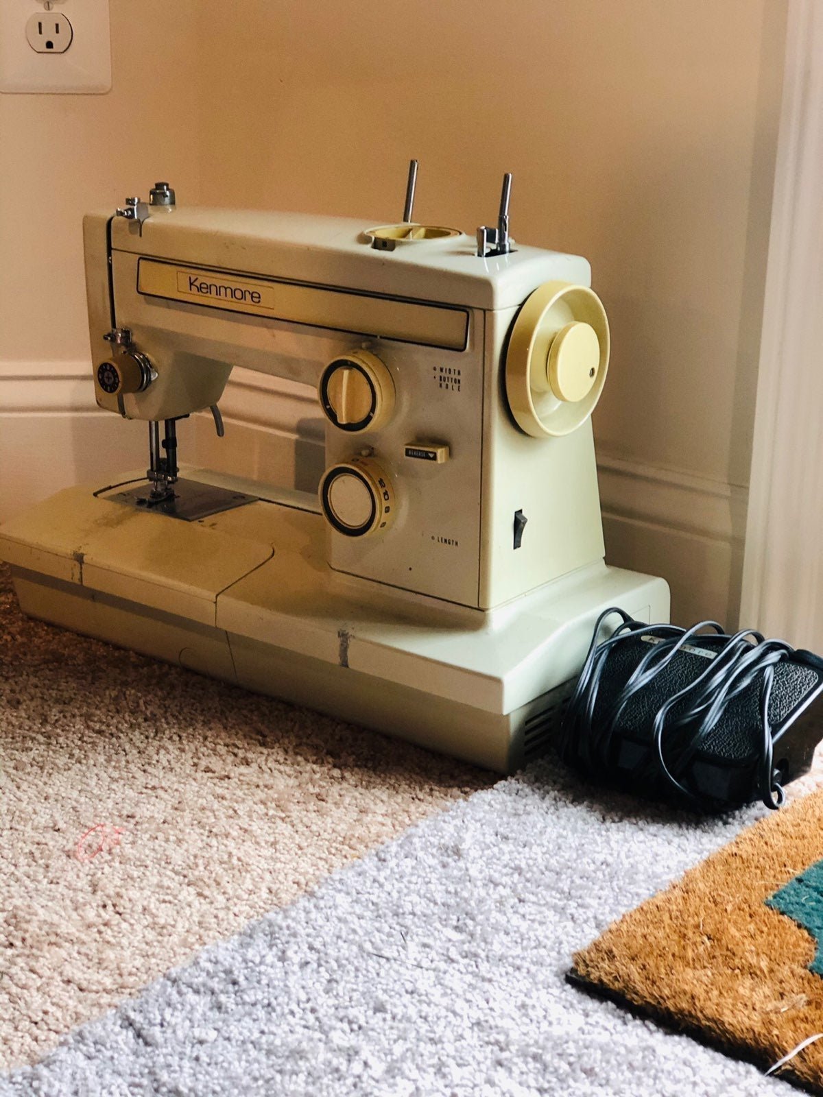 VINTAGE HEAVY WEIGHT KENMORE SEWING MACH