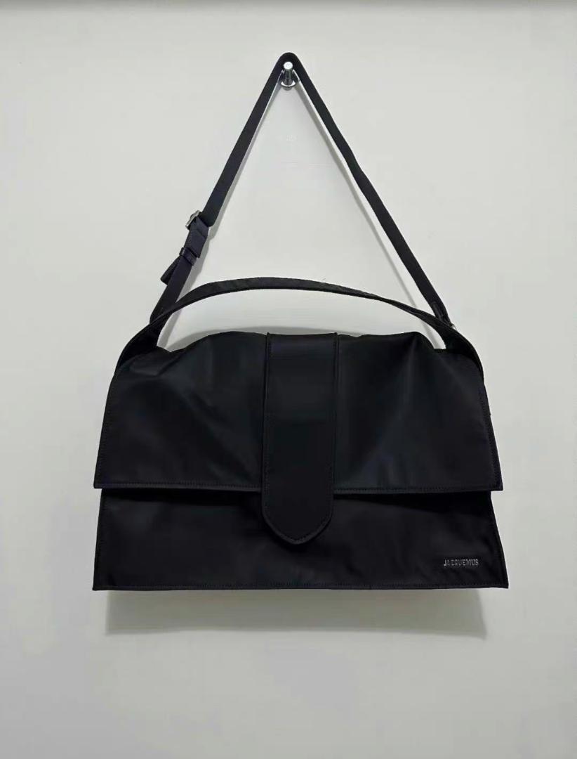 Jacquemus Voyage Weekend Bag Shoulder Bag