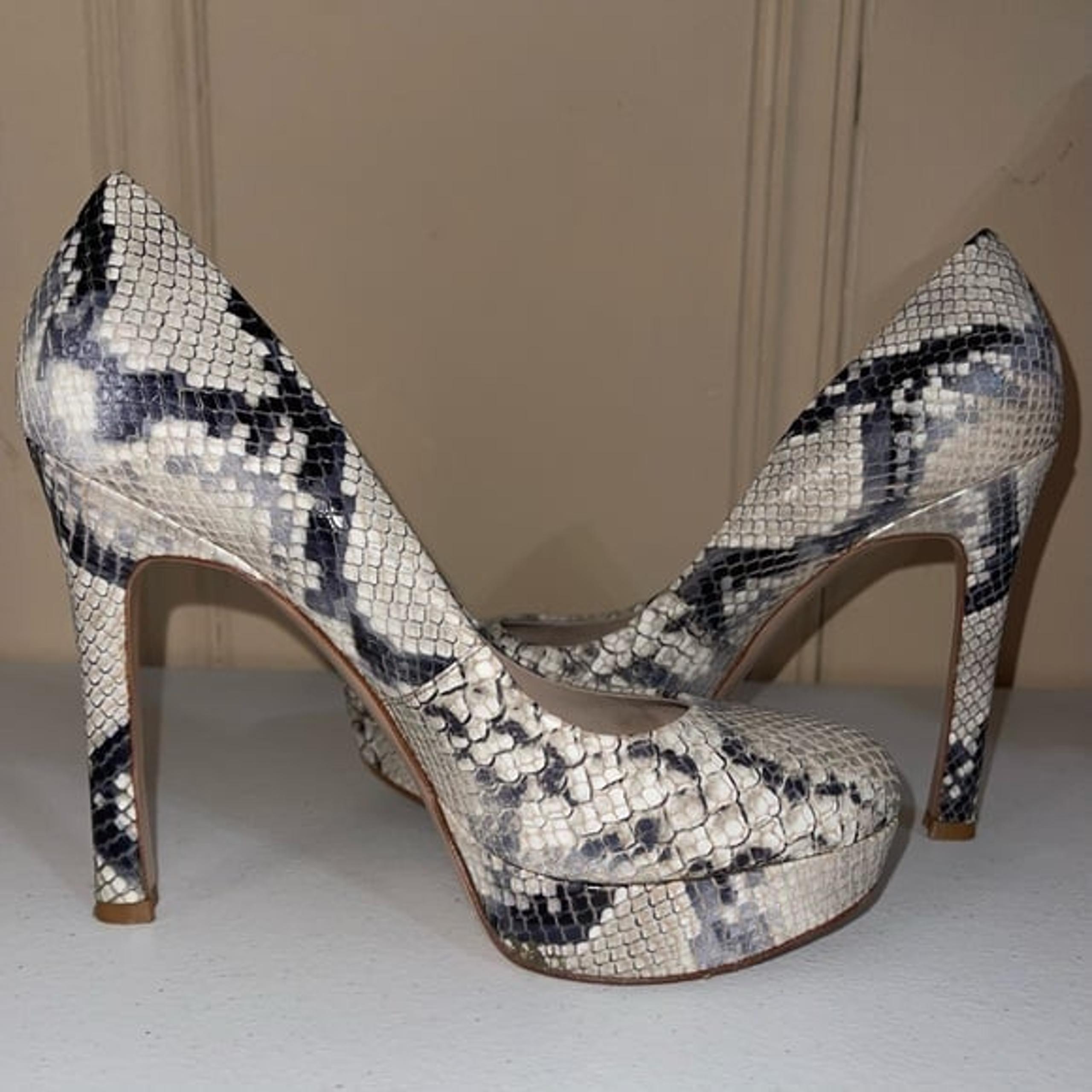 Joan & David Daquella Womens Snake Print Leather Platform Pumps Heels