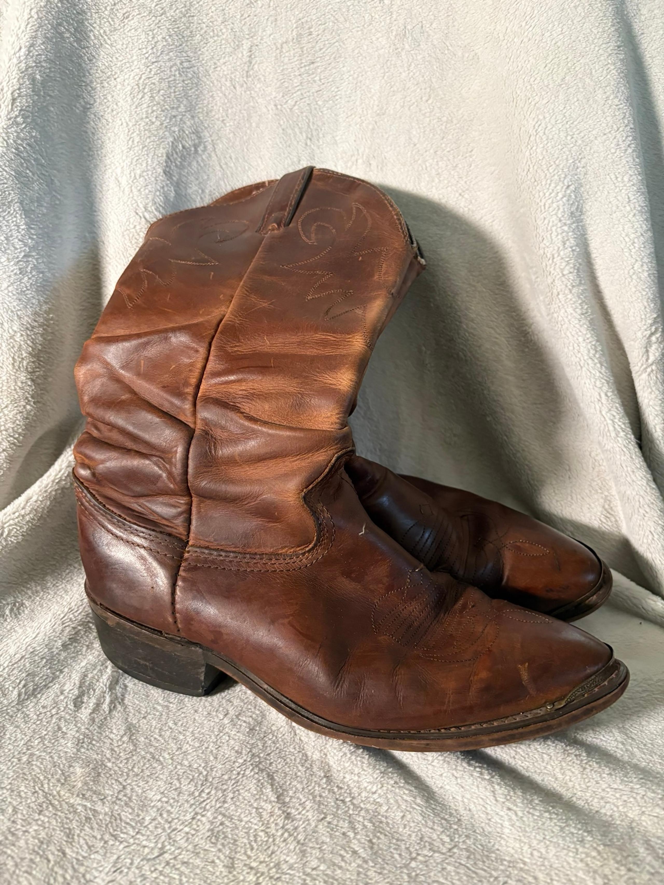 Men’s size 9.5 Durango boots