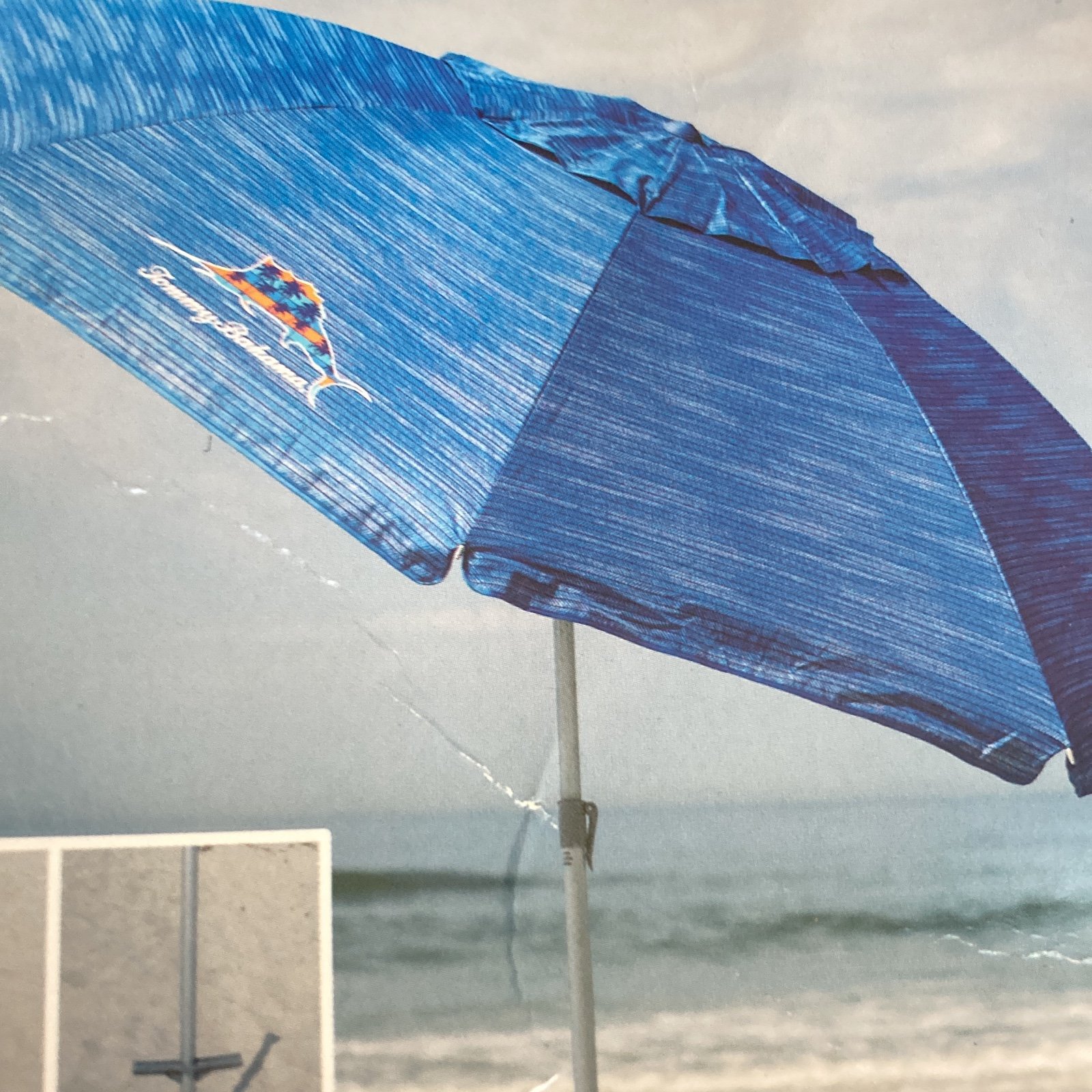 Tommy Bahama 8 ft Sunblocking Umbrella Wind Vent Added for Stability NEW