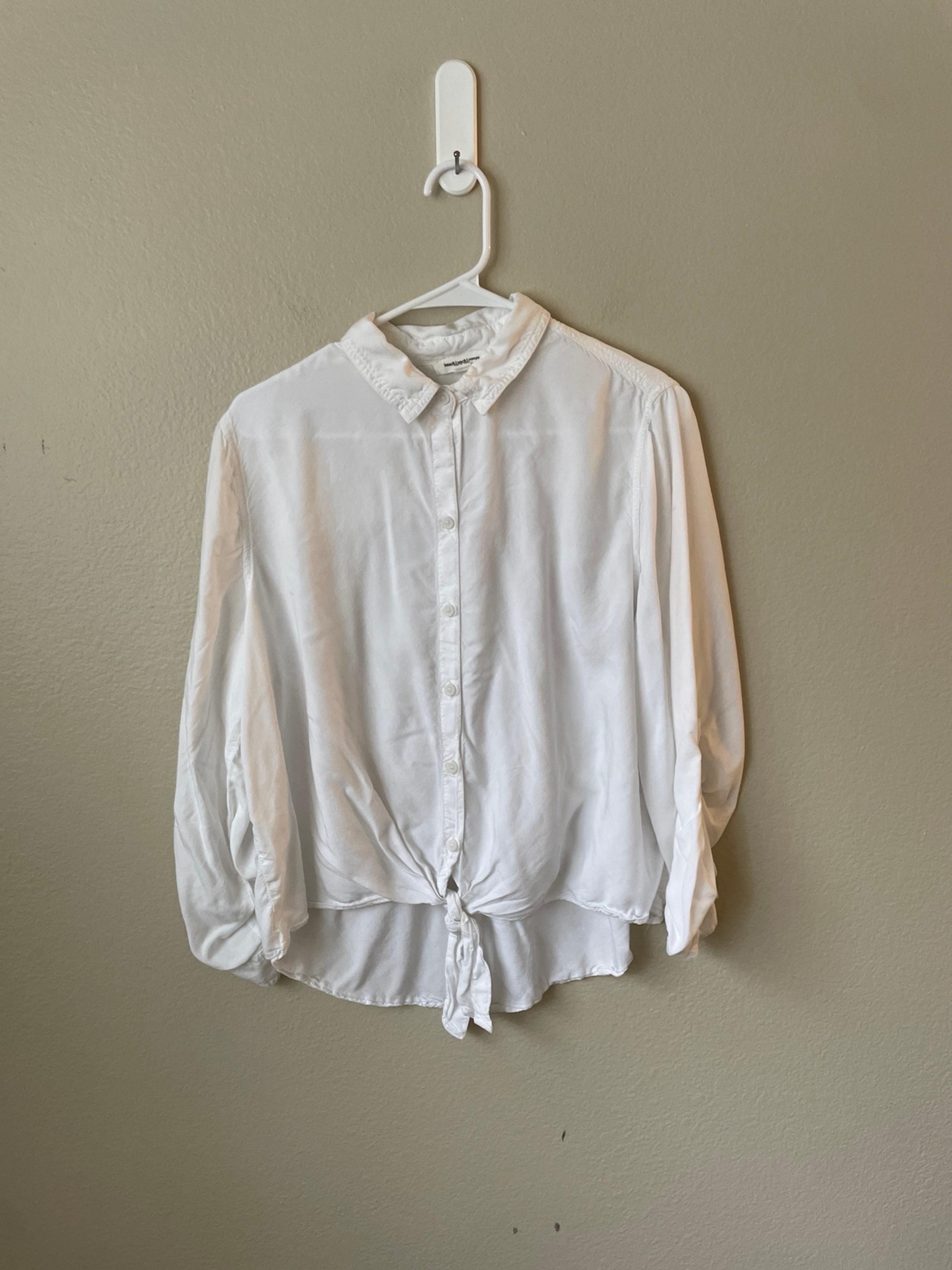 White button up women’s