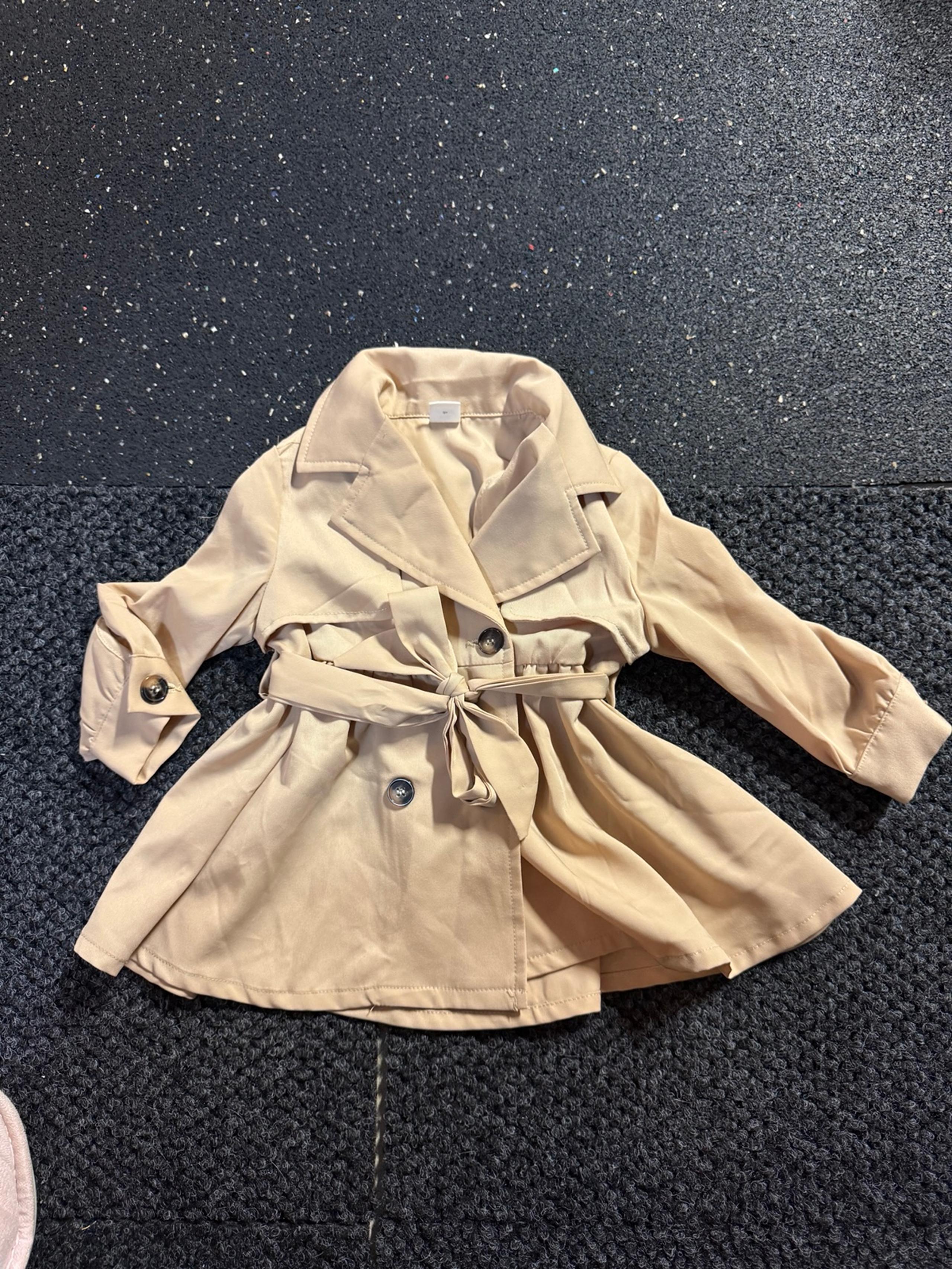 SHEIN Toddler girl trenchcoat lightweight sz. 9-12m (runs big)