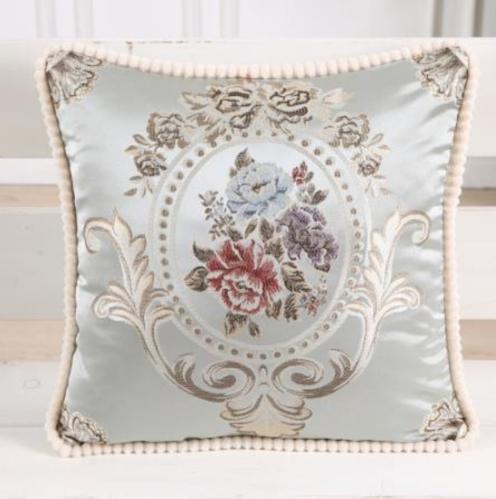 Top Quality European Yarn Dyed Embroidery Cushion/Pillow Cover/Pillowcase 48X48c