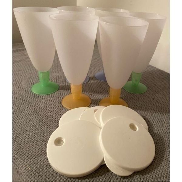 Tupperware Parfait Dessert Milkshake Tea Tall Cups 5 Total Pastel Colors with Li