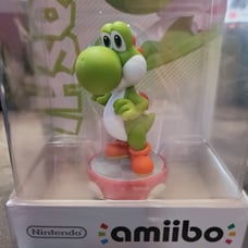 Nintendo Yoshi Super Mario amiibo Figure