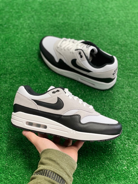 Nike Air Max 1 Essential White Pure Platinum Black Mens FZ5808-102 NEW Sz 8
